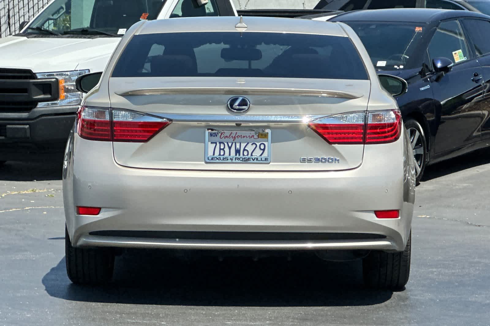 Thumbnail: 2014 Lexus ES - 8