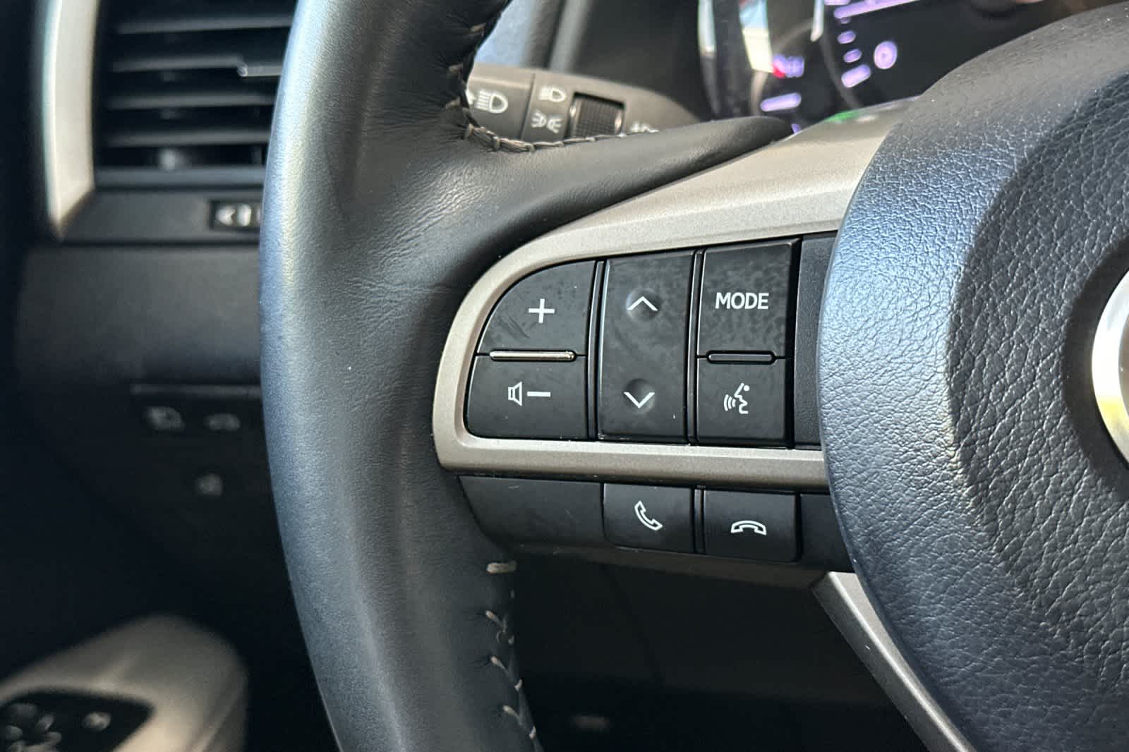 Thumbnail: 2019 Lexus RX - 27