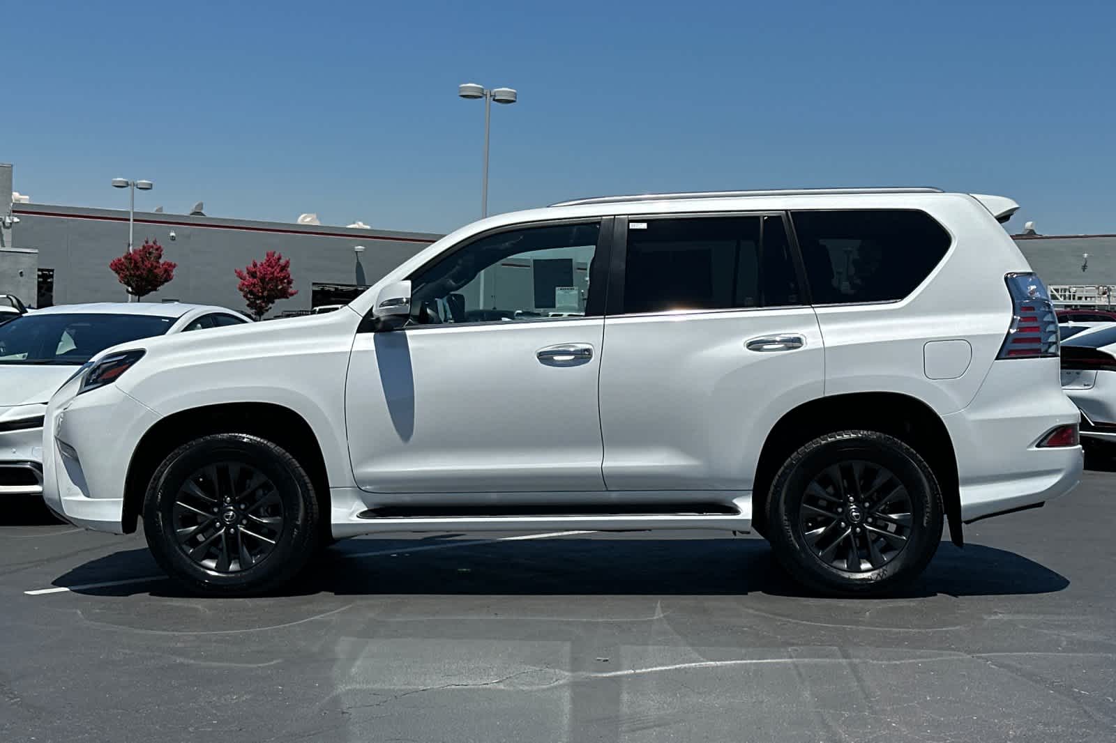 Thumbnail: 2022 Lexus GX - 9