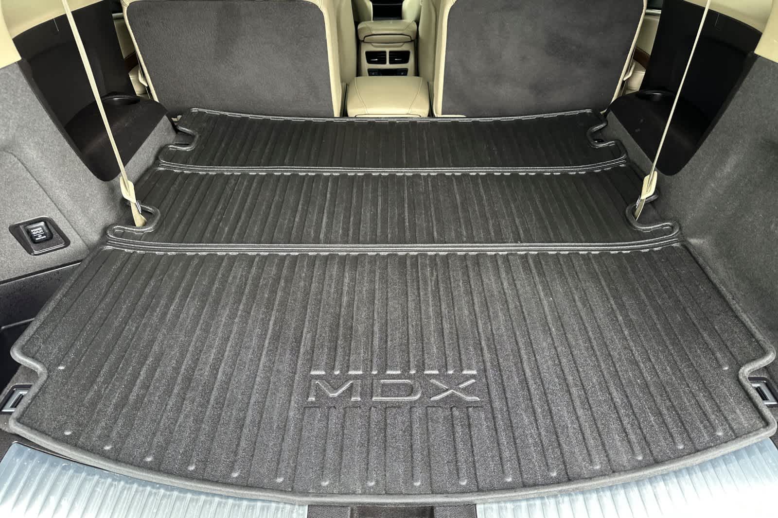 Thumbnail: 2017 Acura MDX - 16