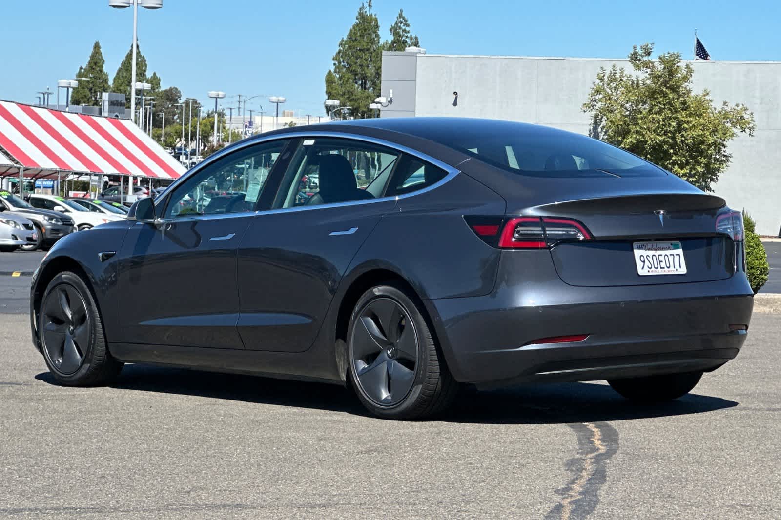 Thumbnail: 2019 Tesla Model 3 - 7
