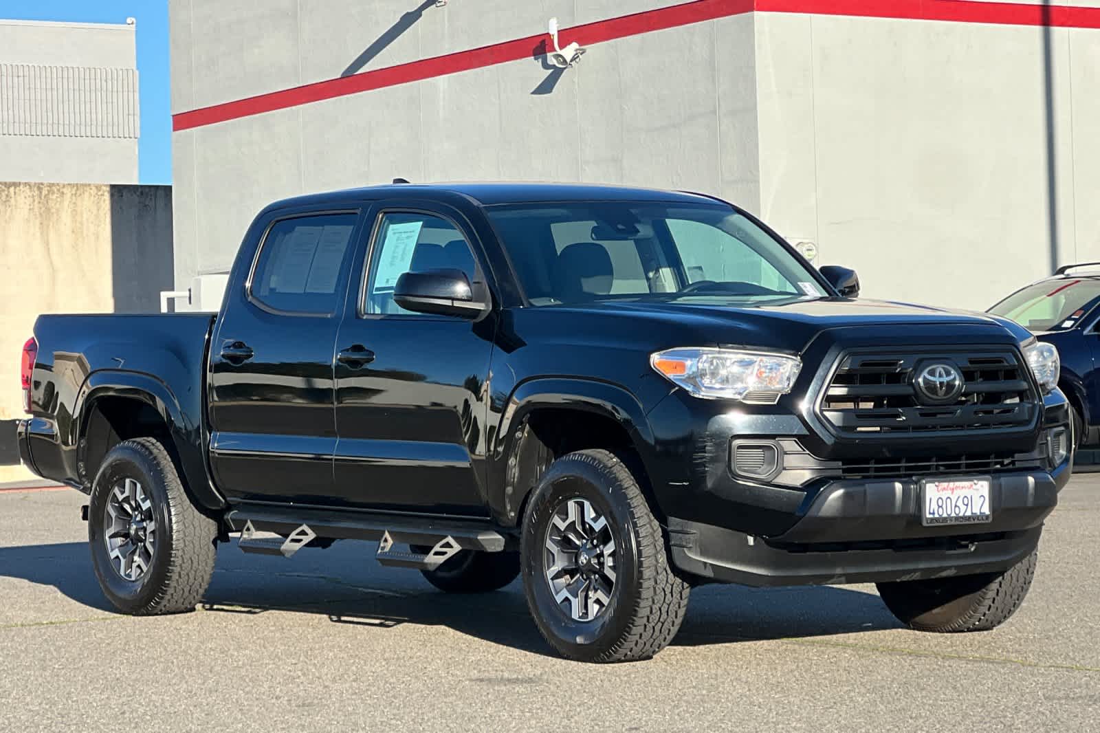 Thumbnail: 2019 Toyota Tacoma - 5