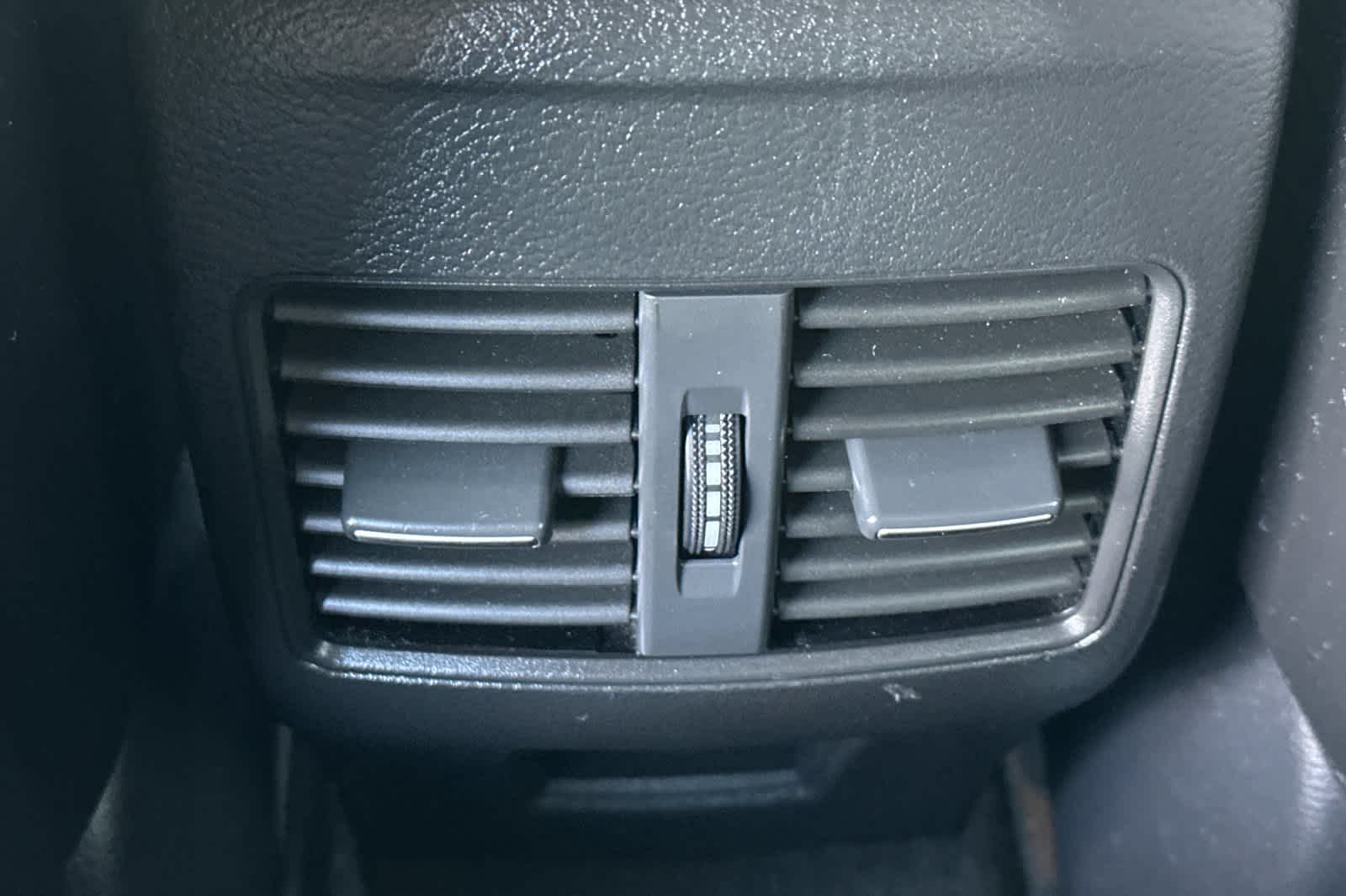 Thumbnail: 2018 INFINITI QX30 - 14