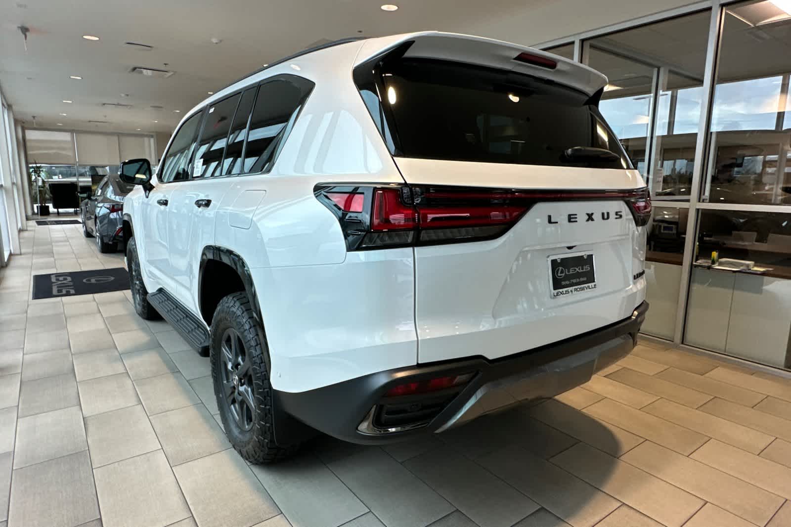 Thumbnail: 2025 Lexus LX - 6