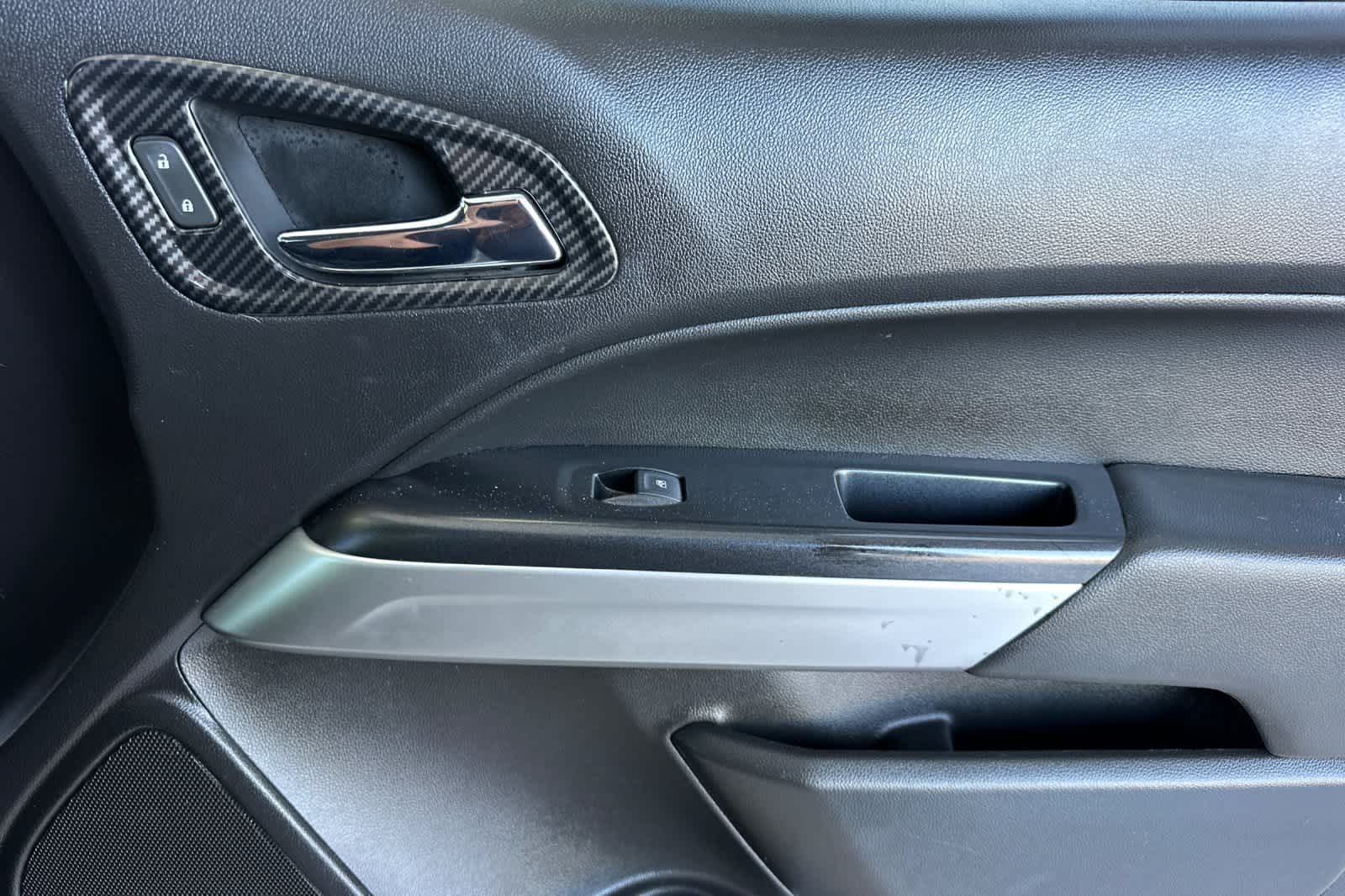 Thumbnail: 2019 Chevrolet Colorado - 17