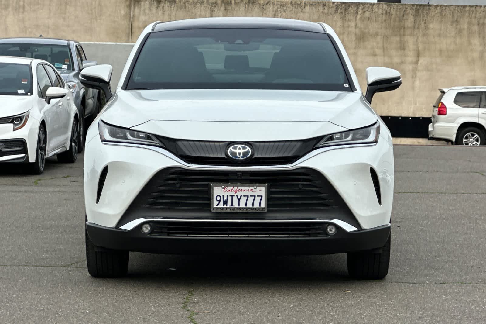 Thumbnail: 2024 Toyota Venza - 10