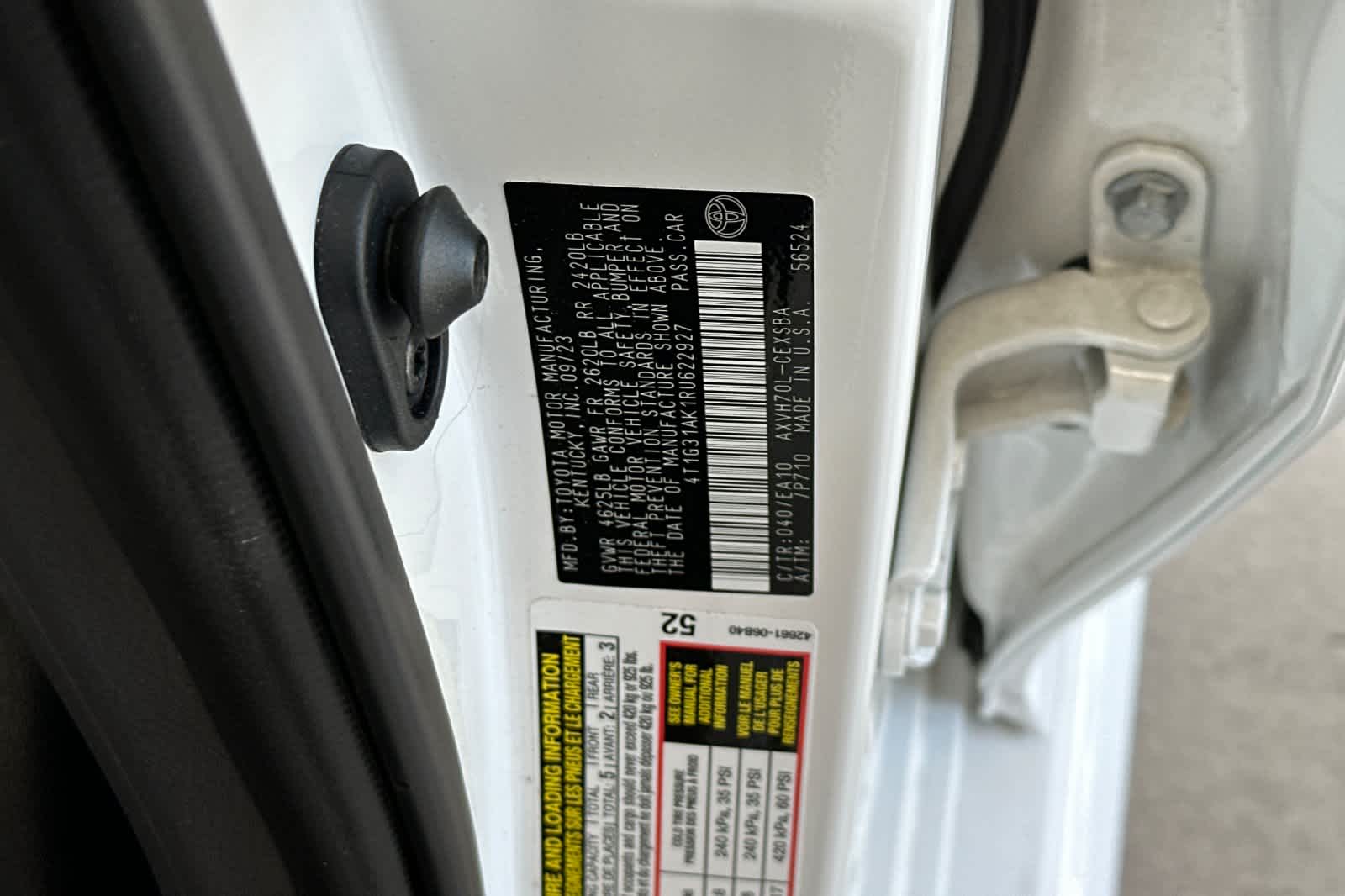 2024 Toyota Camry SE 32
