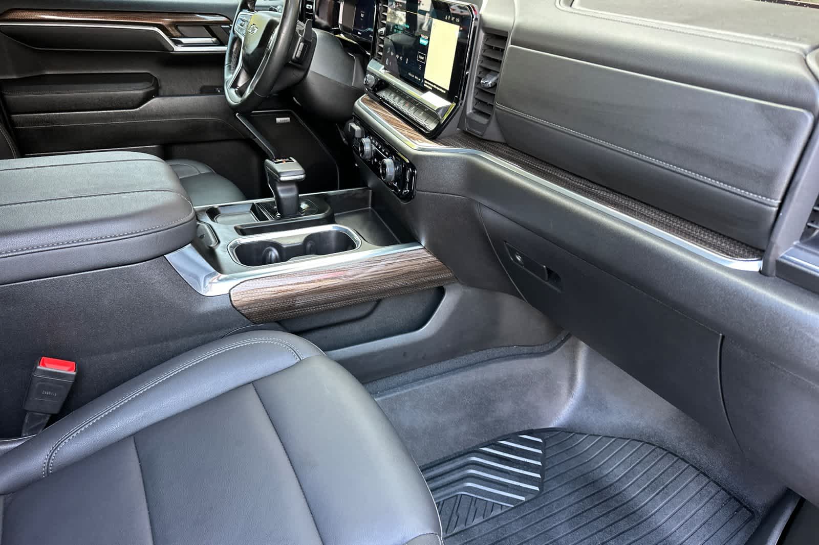 Thumbnail: 2024 Chevrolet Silverado 1500 - 16