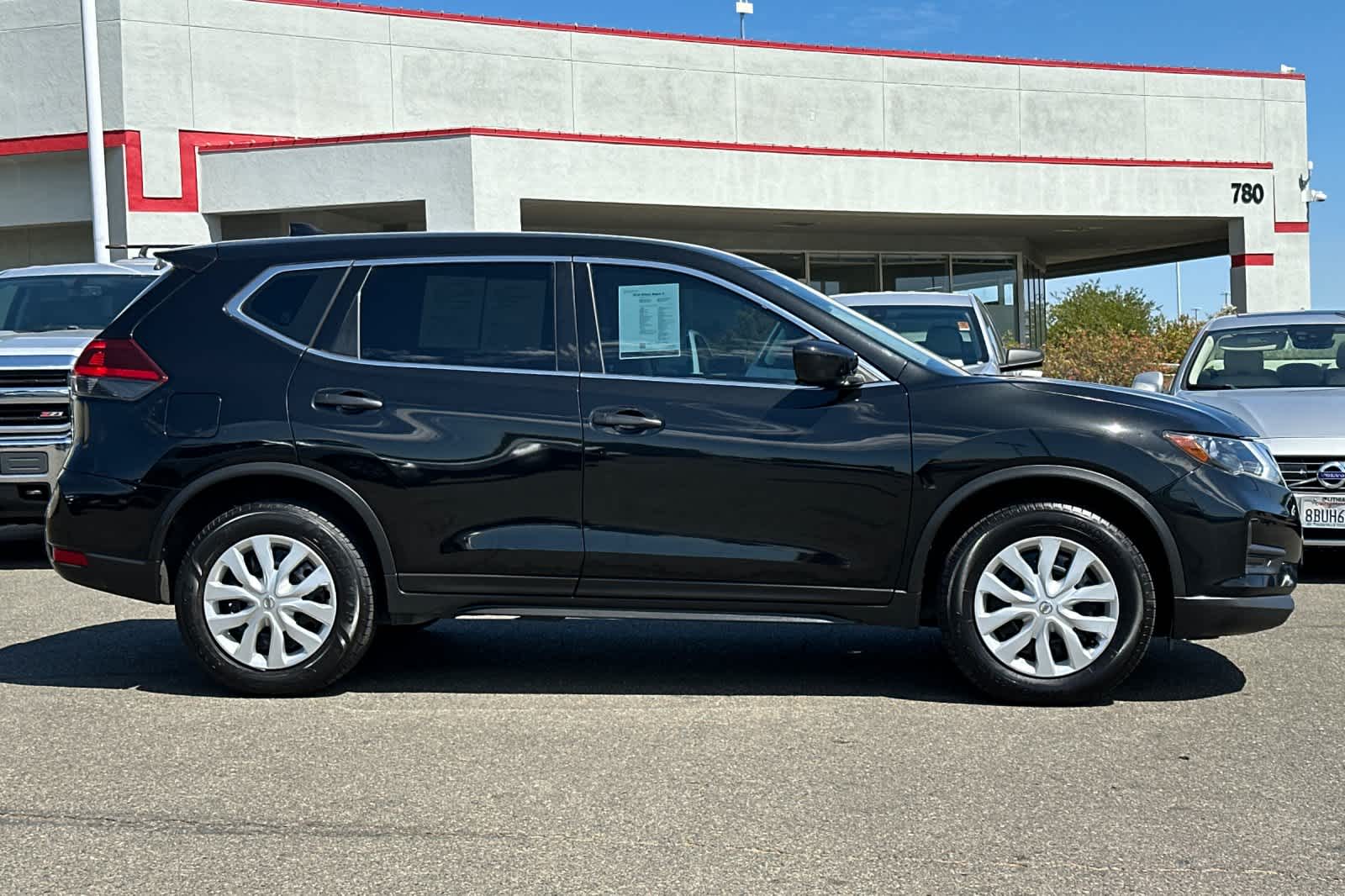 Thumbnail: 2020 Nissan Rogue - 6