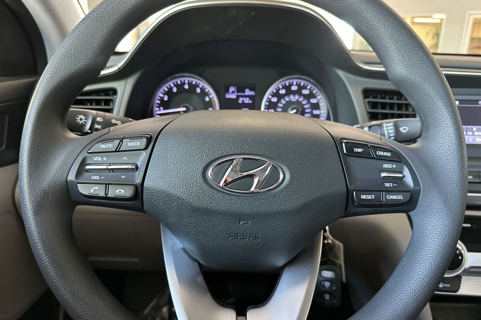 Thumbnail: 2019 Hyundai Elantra - 22