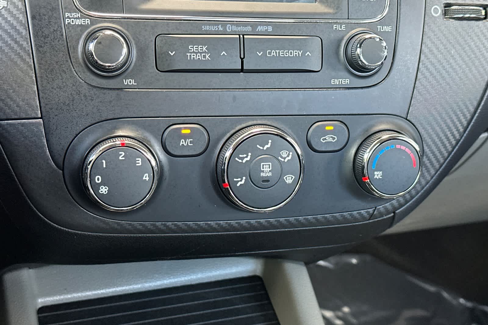 Thumbnail: 2014 Kia Forte - 20