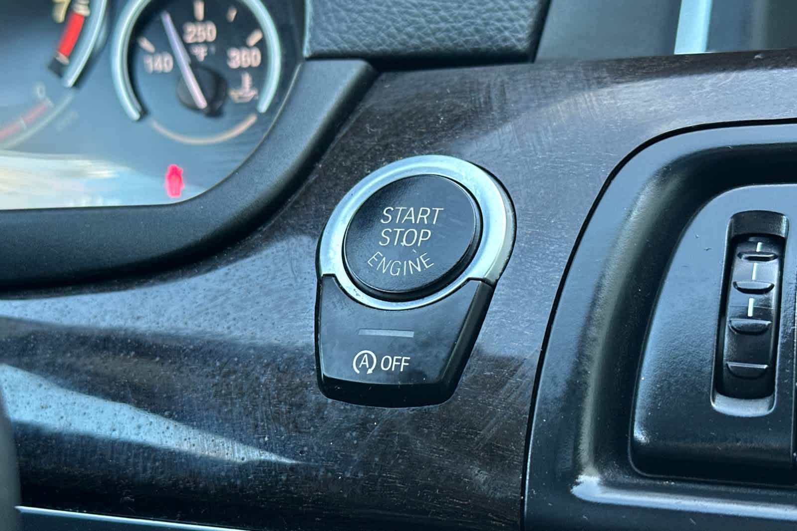 Thumbnail: 2015 BMW 5 Series - 24