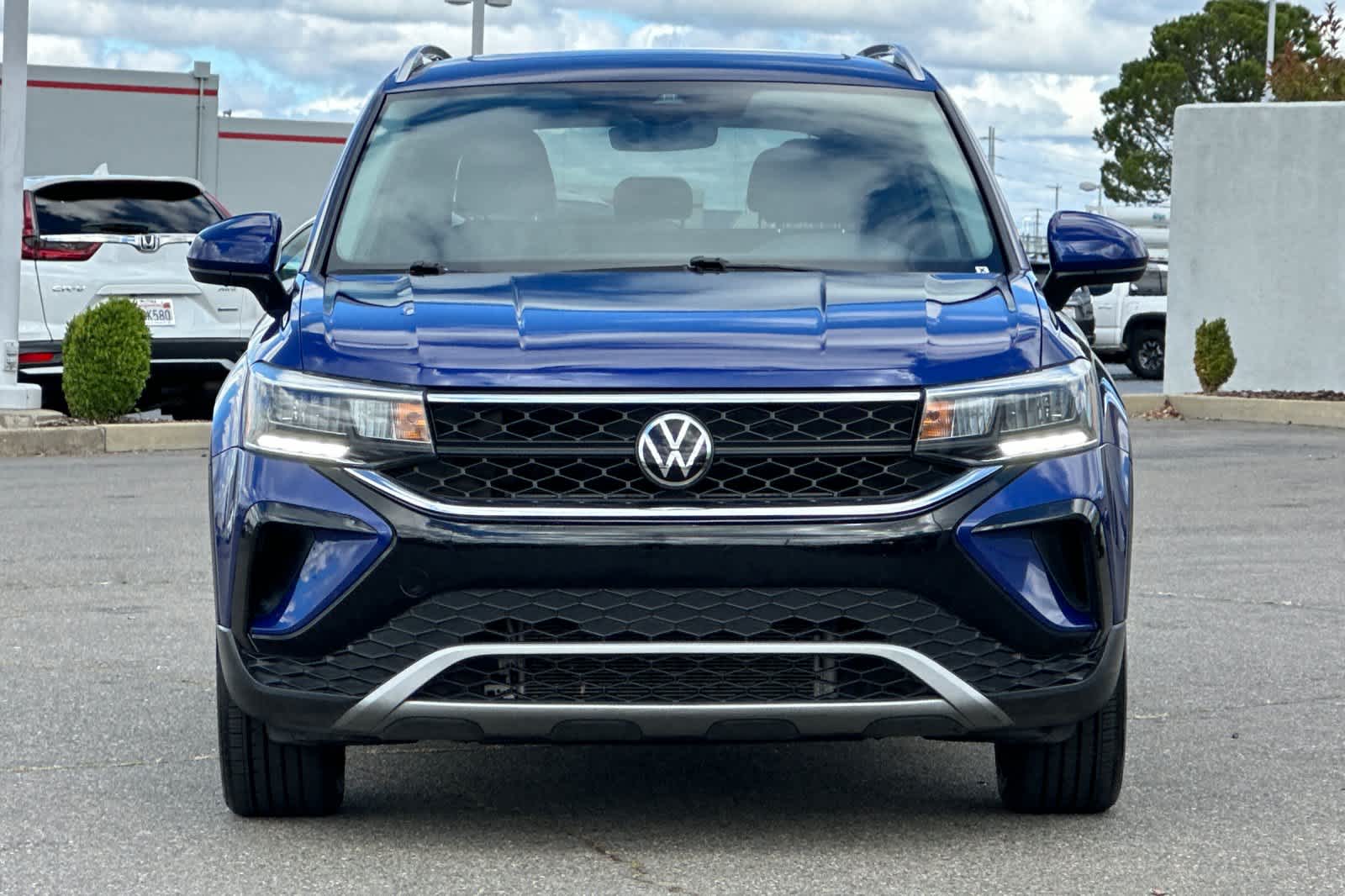 Thumbnail: 2024 Volkswagen Taos - 10