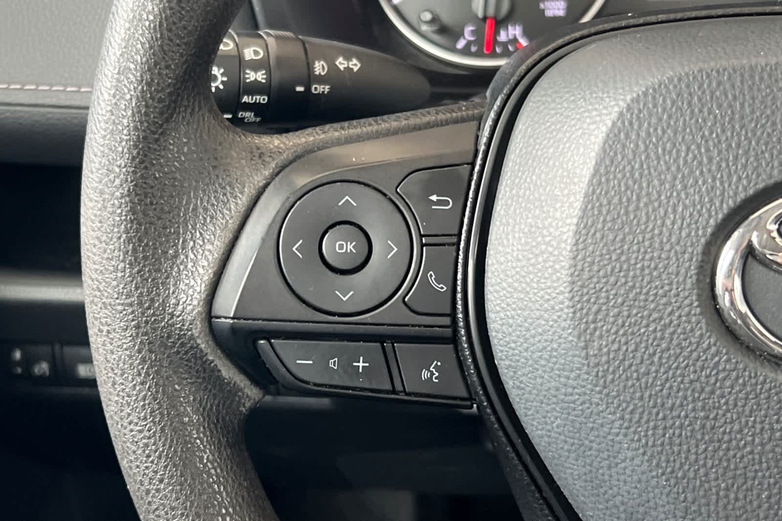 Thumbnail: 2021 Toyota RAV4 - 26
