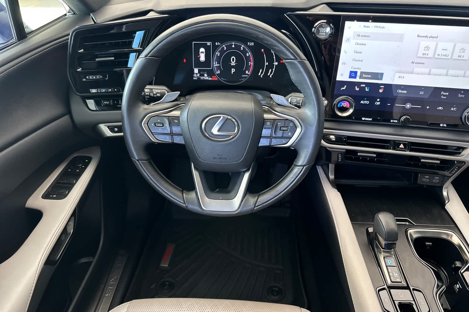 Thumbnail: 2024 Lexus RX - 15