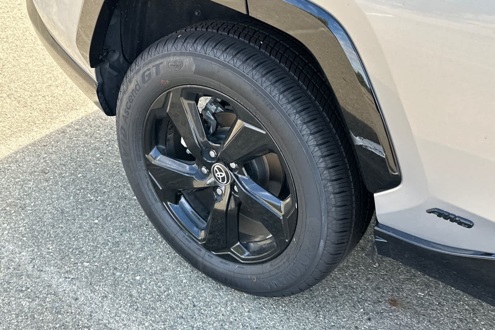 Thumbnail: 2021 Toyota RAV4 - 14