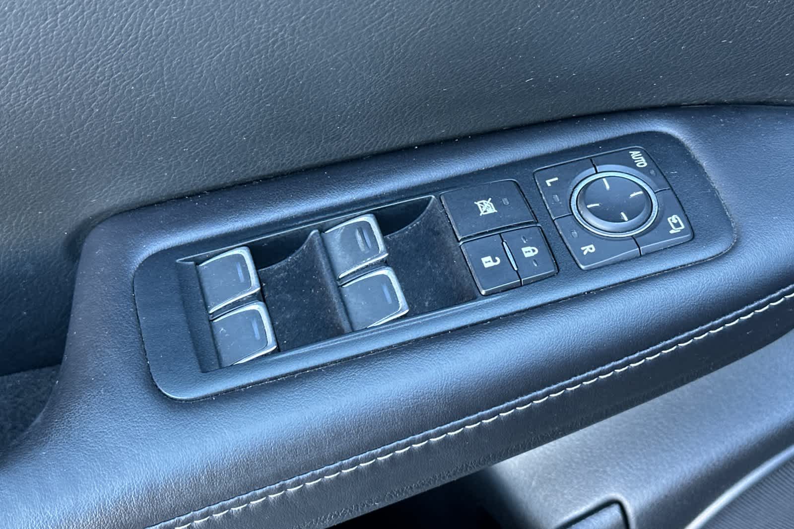 Thumbnail: 2017 Lexus RX - 13