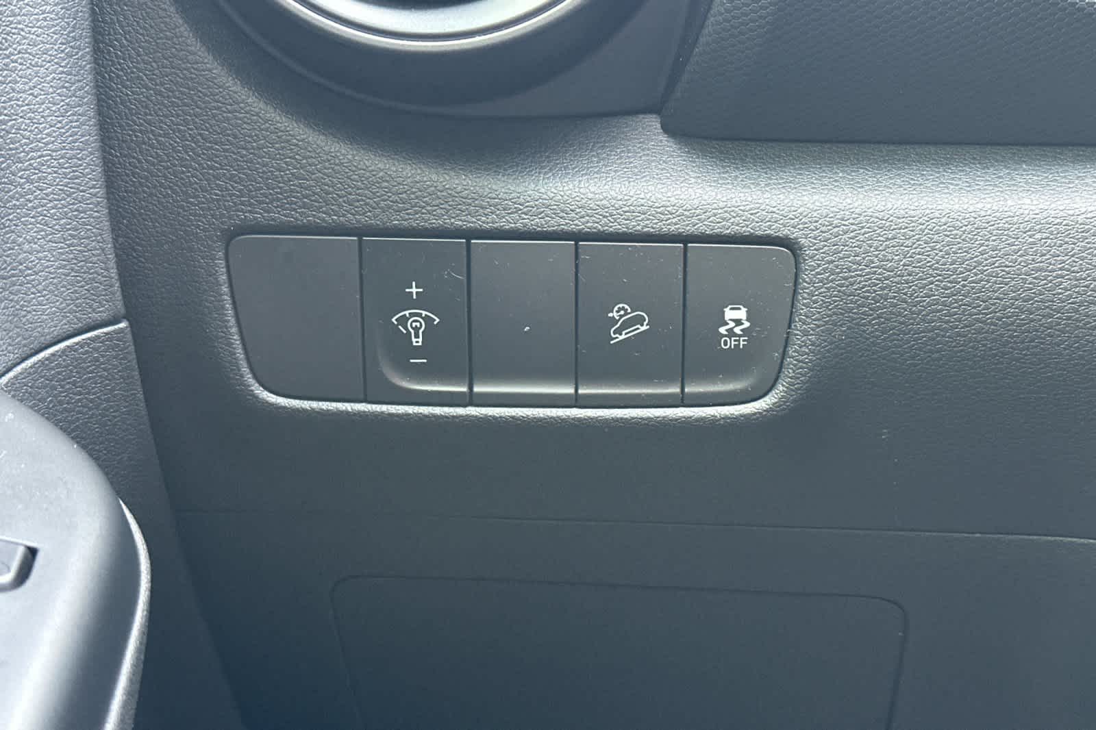 Thumbnail: 2022 Hyundai Kona - 31