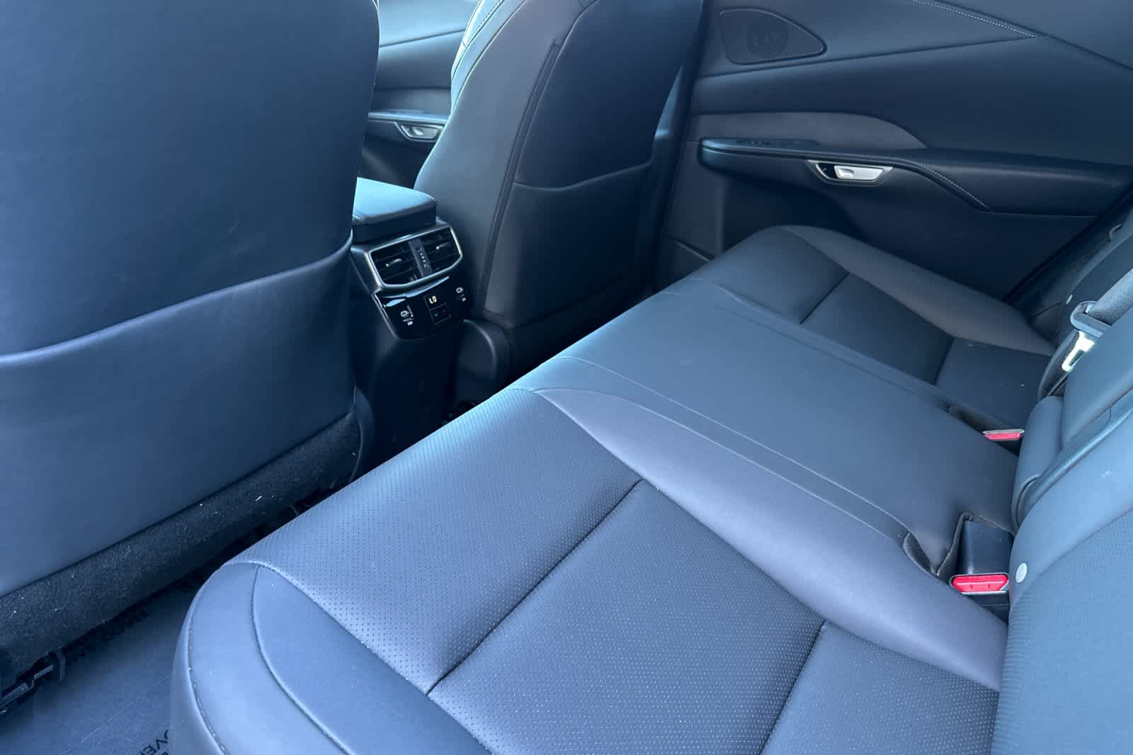 Thumbnail: 2025 Lexus RX - 4