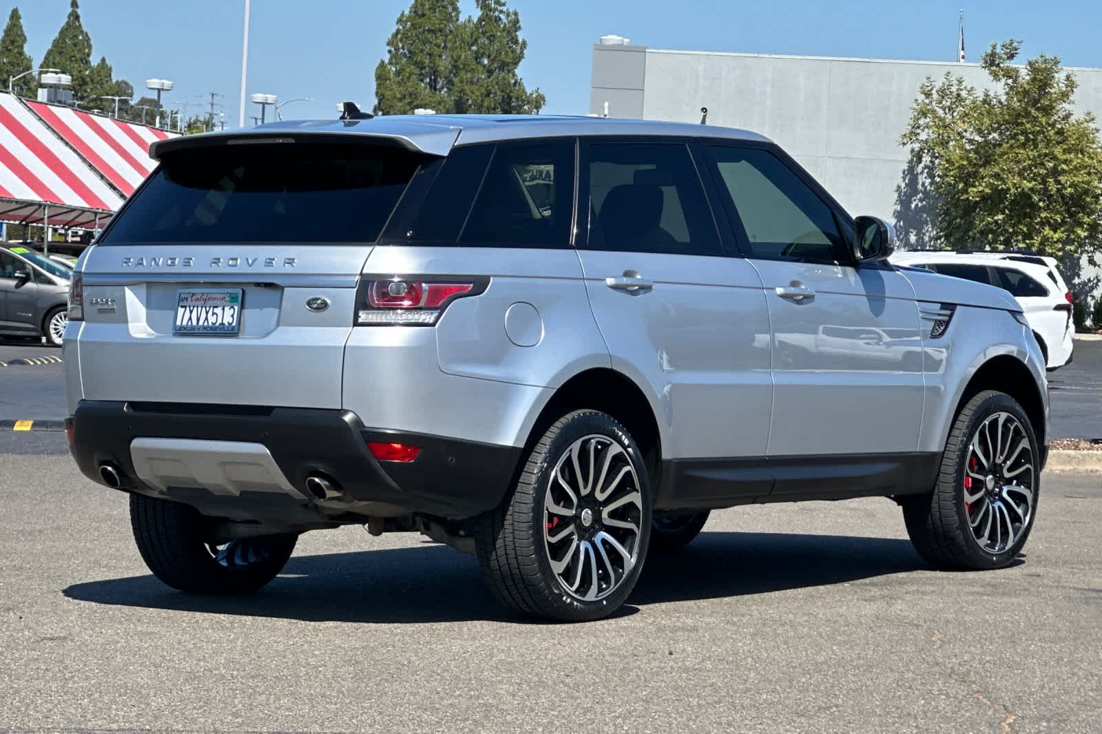 Thumbnail: 2016 Land Rover Range Rover Sport - 2