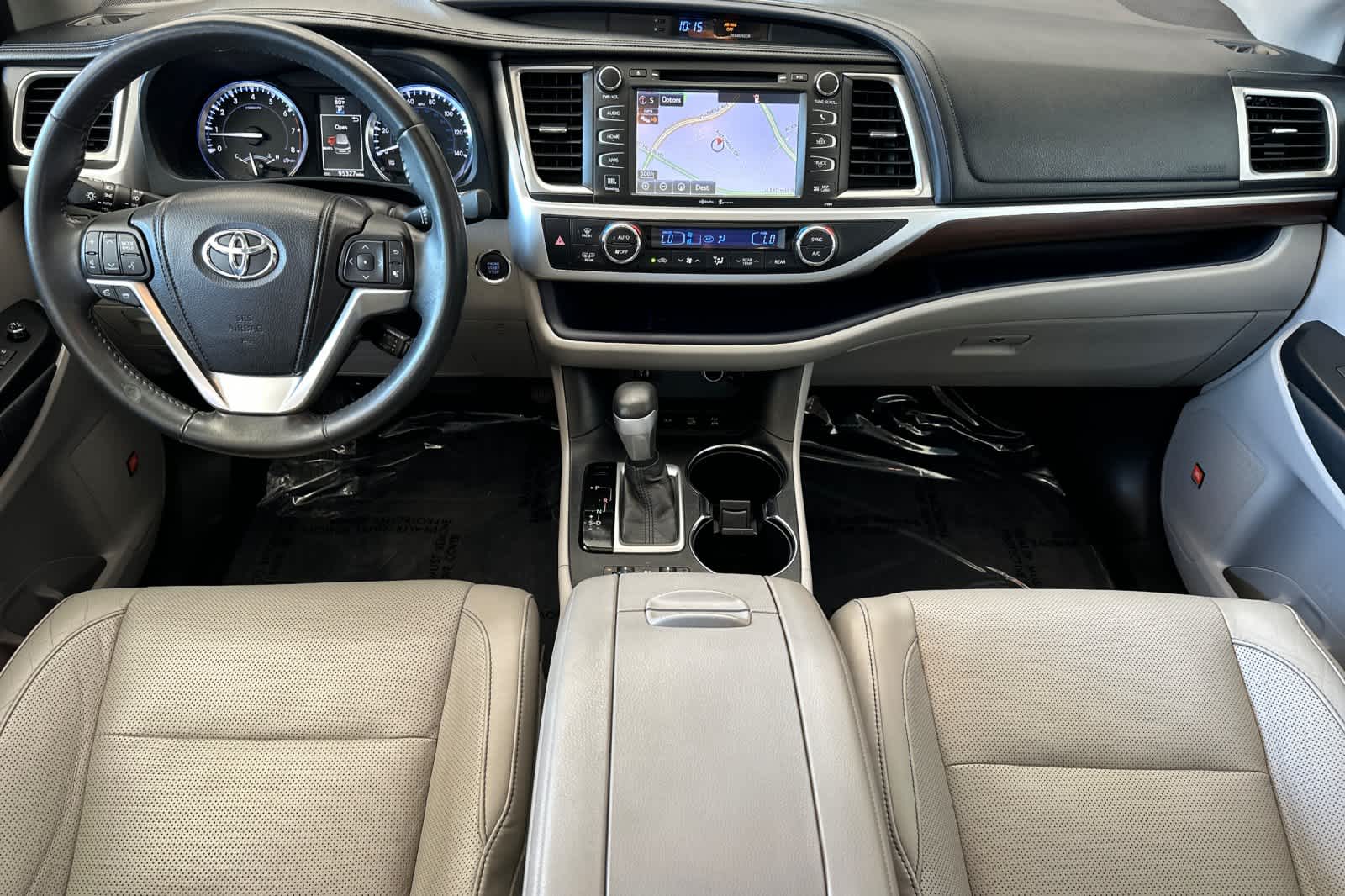 Thumbnail: 2014 Toyota Highlander - 3