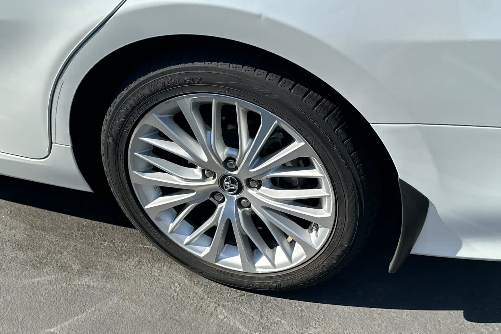 2018 Toyota Camry XLE 18