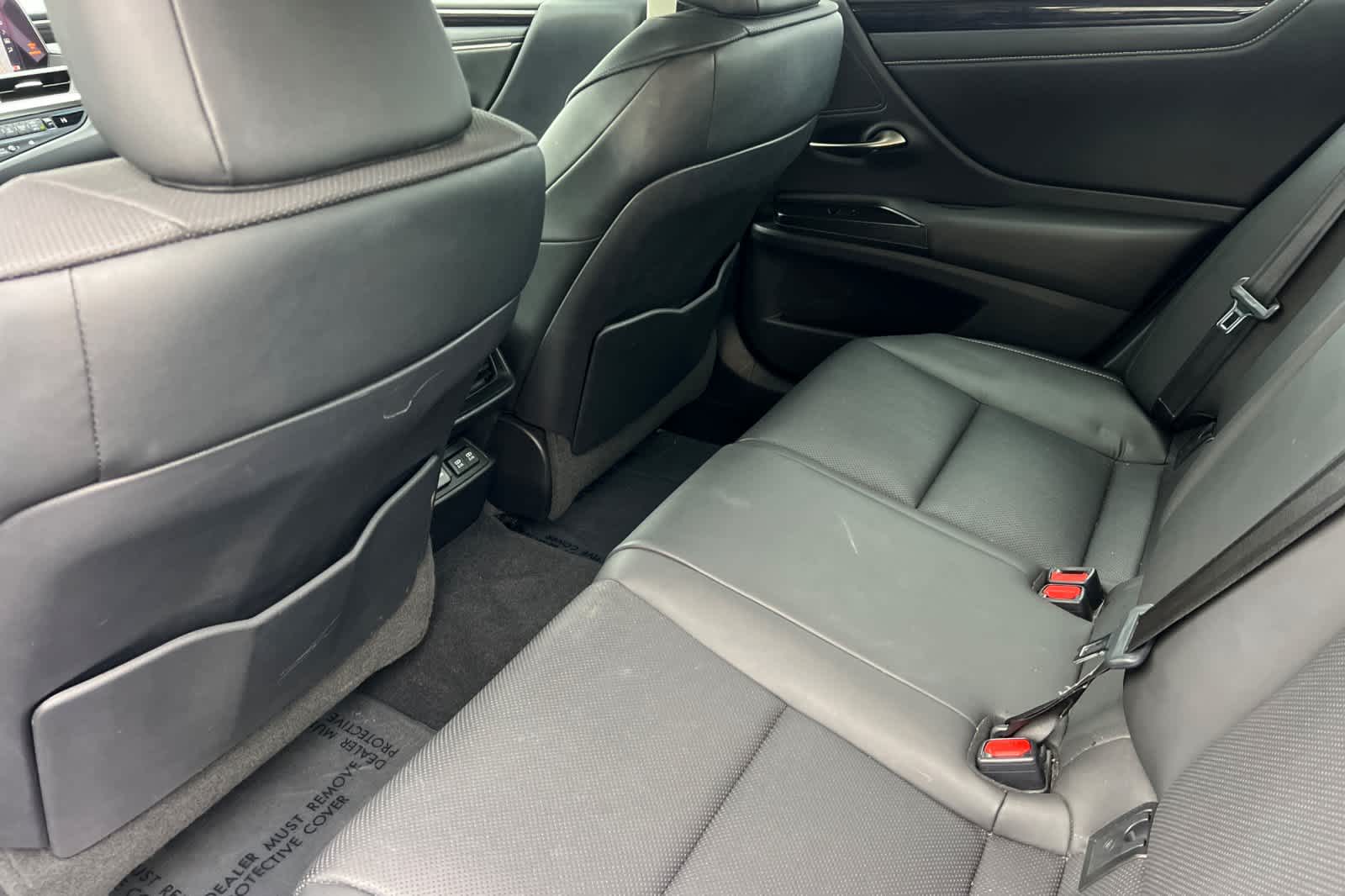 Thumbnail: 2019 Lexus ES - 4