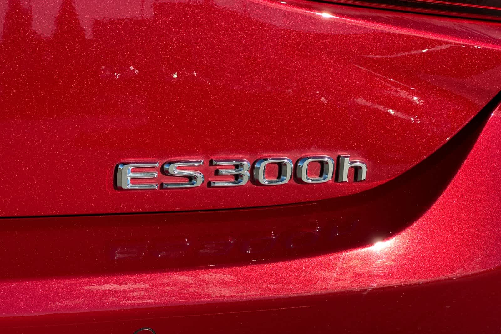 Thumbnail: 2025 Lexus ES - 32