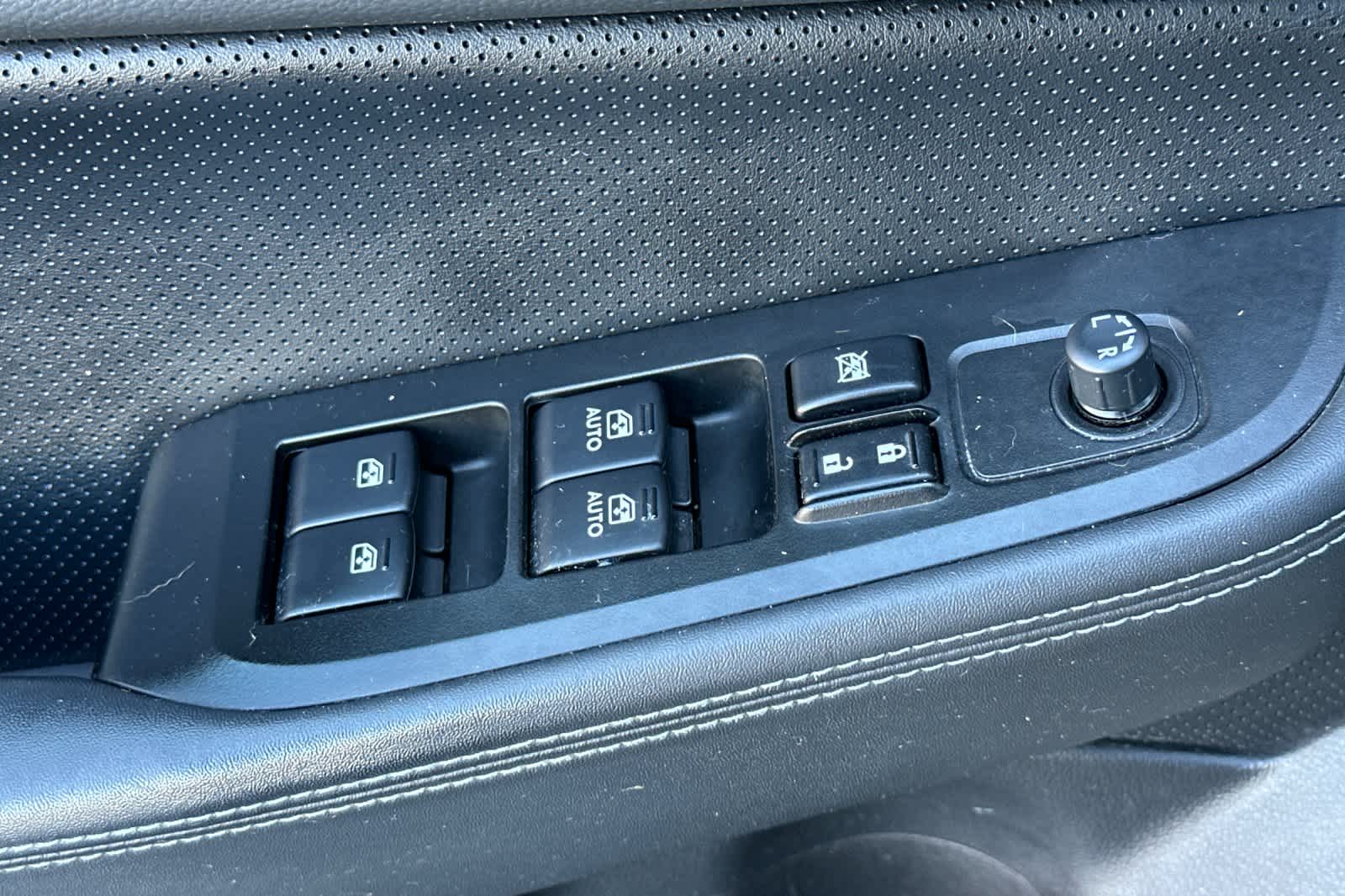 Thumbnail: 2016 Subaru Outback - 13