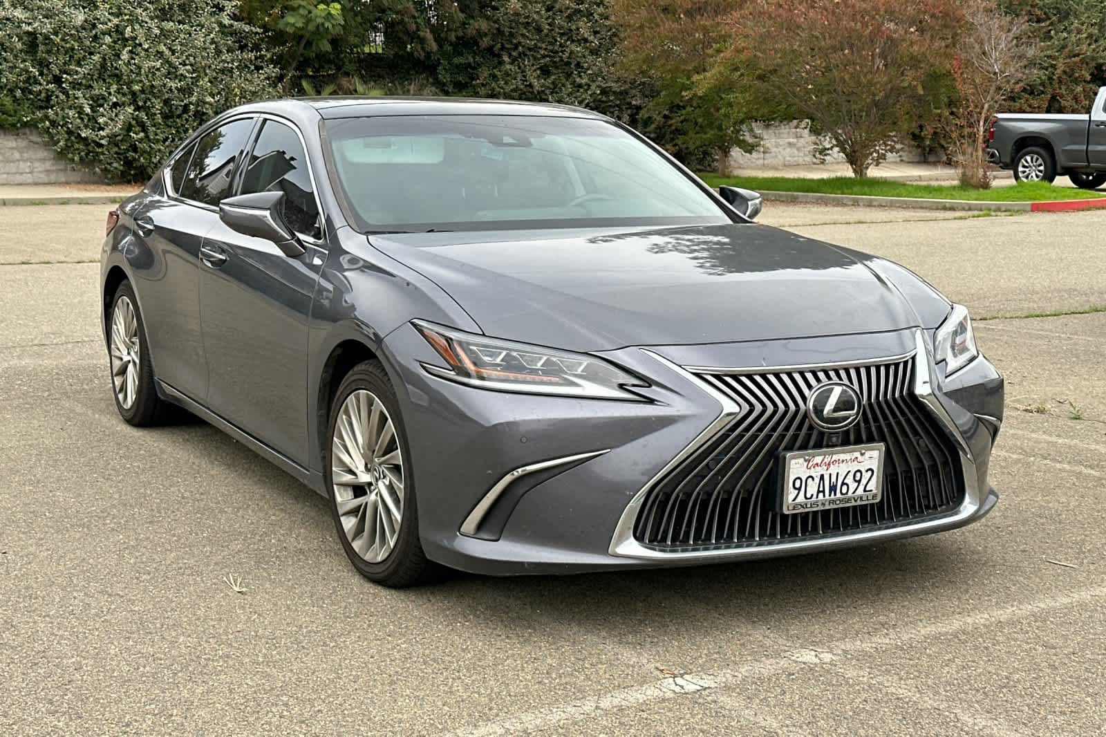 Thumbnail: 2019 Lexus ES - 3