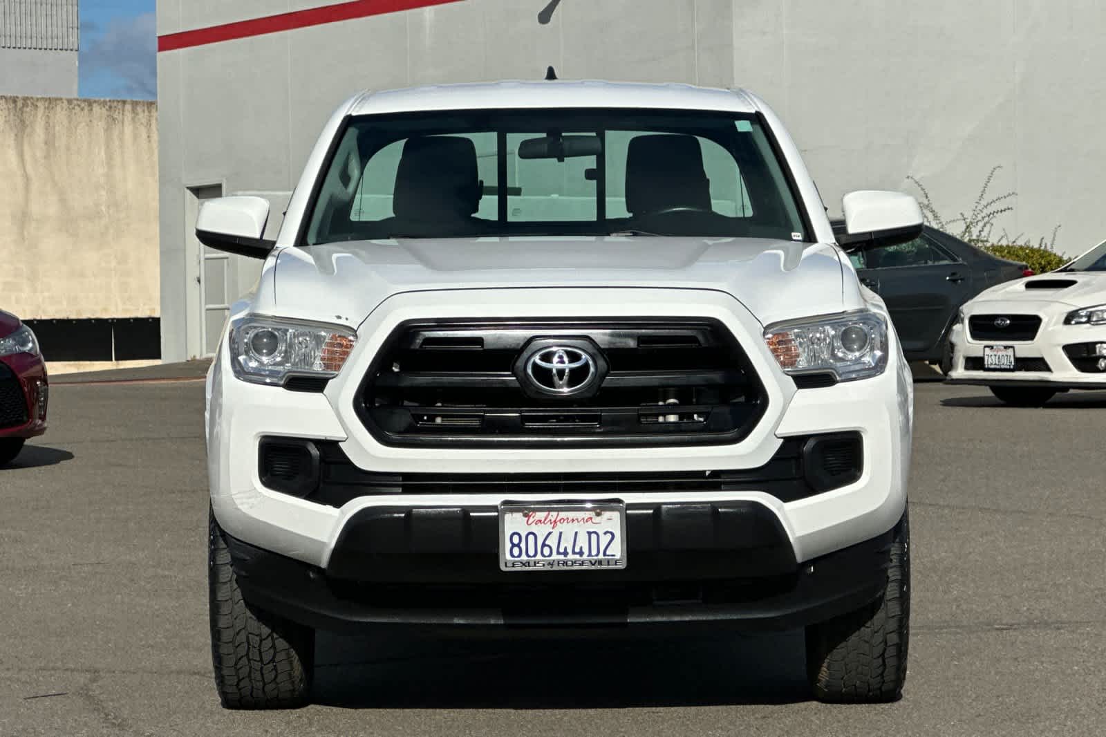 Thumbnail: 2017 Toyota Tacoma - 10