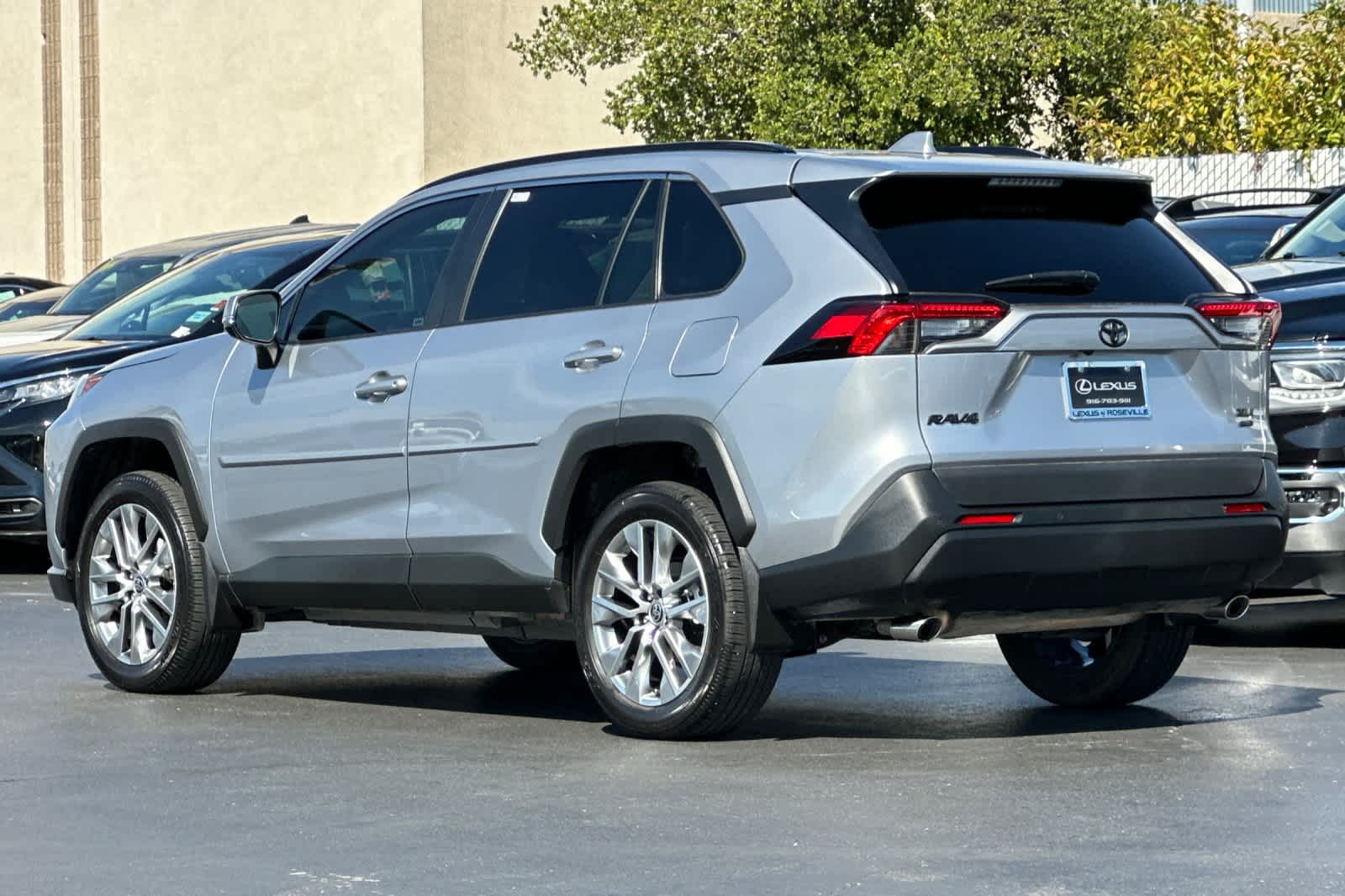Thumbnail: 2022 Toyota RAV4 - 7