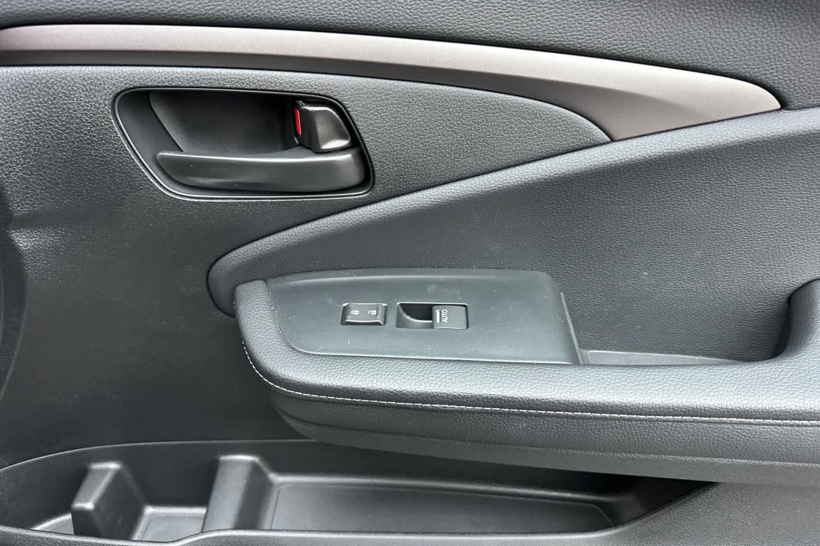 Thumbnail: 2022 Honda Passport - 19