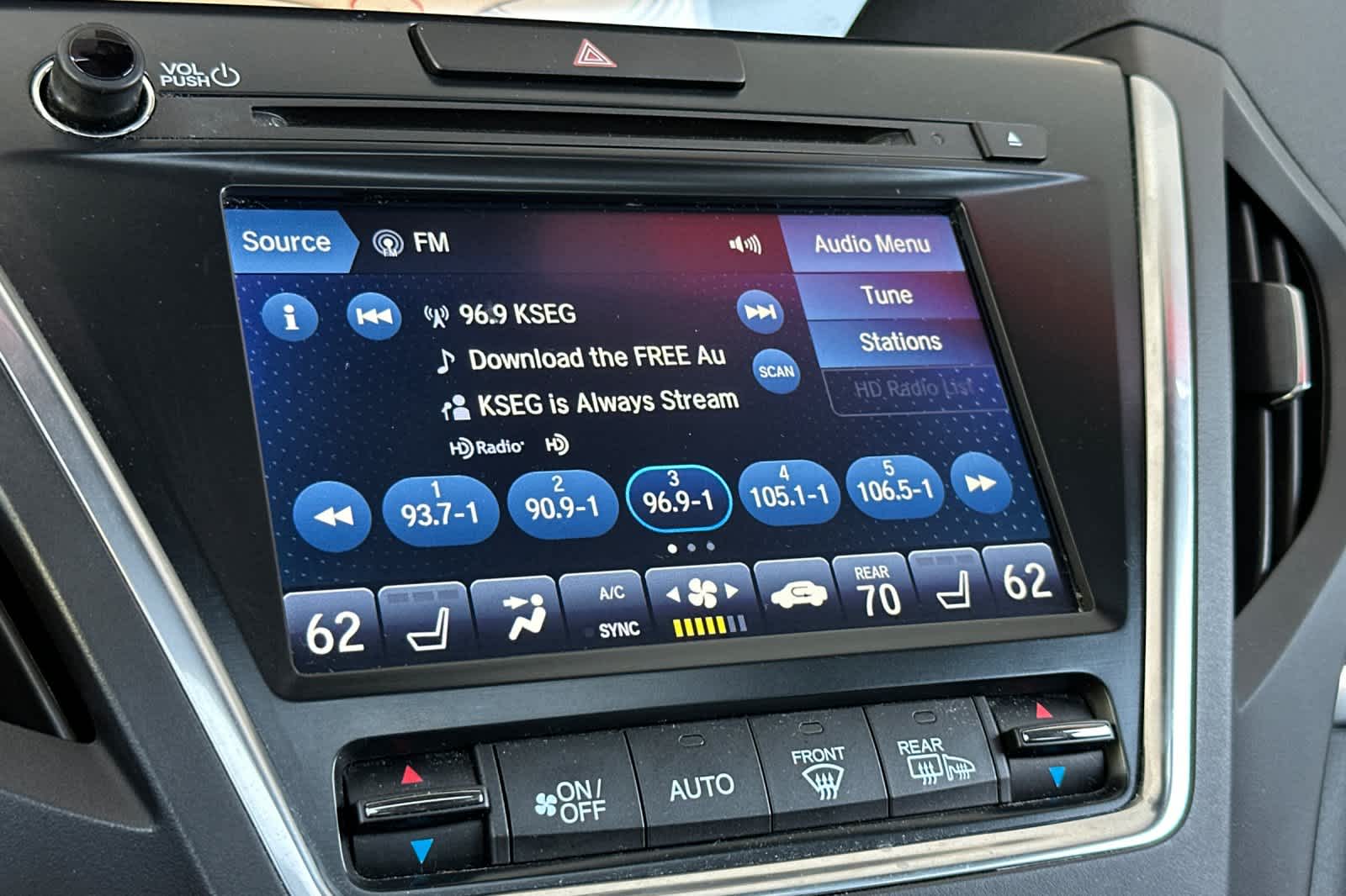 Thumbnail: 2020 Acura MDX - 21