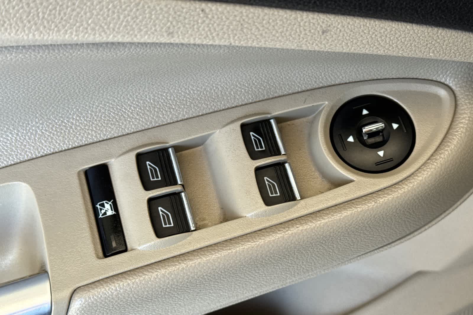 Thumbnail: 2015 Ford C-Max - 13