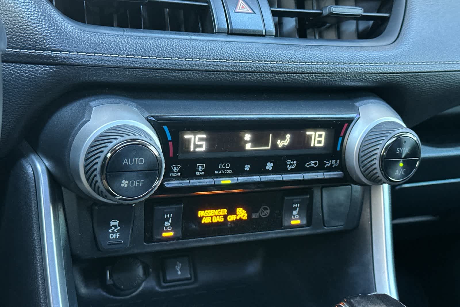 Thumbnail: 2020 Toyota RAV4 - 22