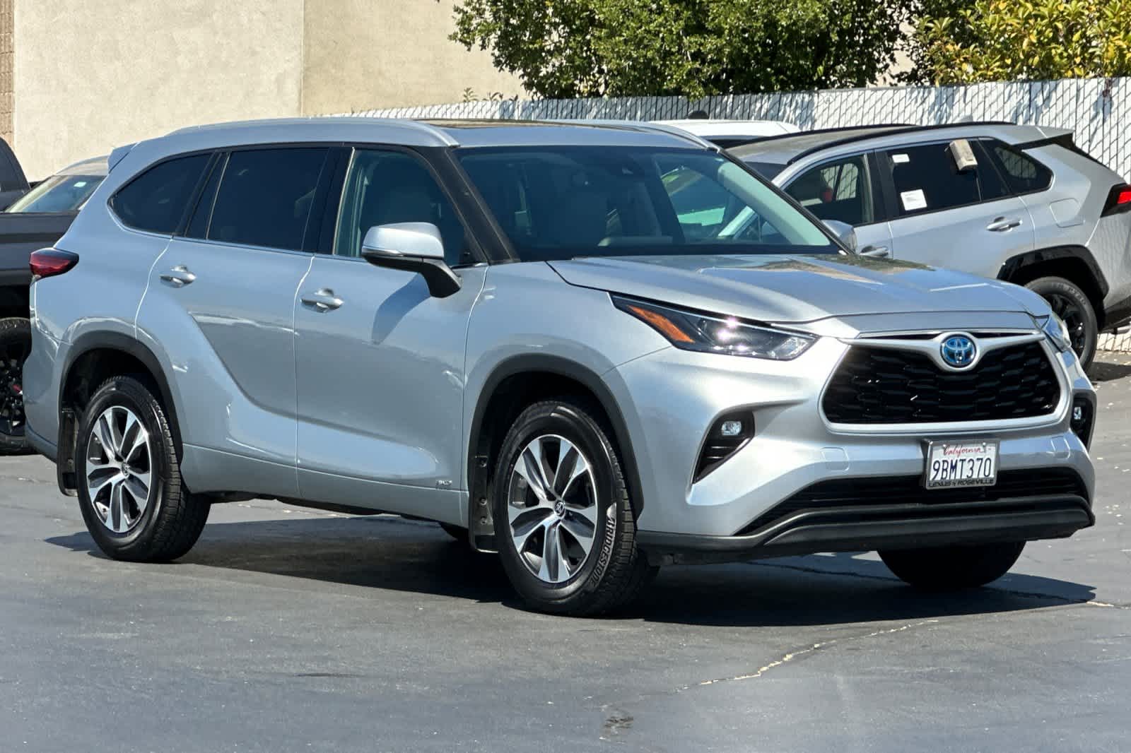 Thumbnail: 2022 Toyota Highlander - 5