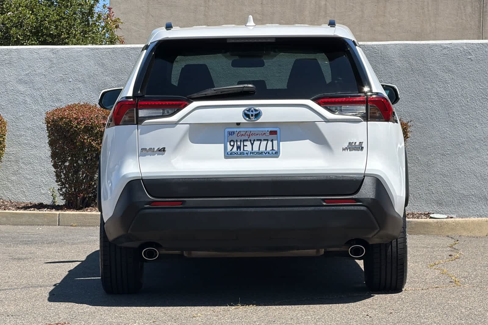 Thumbnail: 2024 Toyota RAV4 - 8
