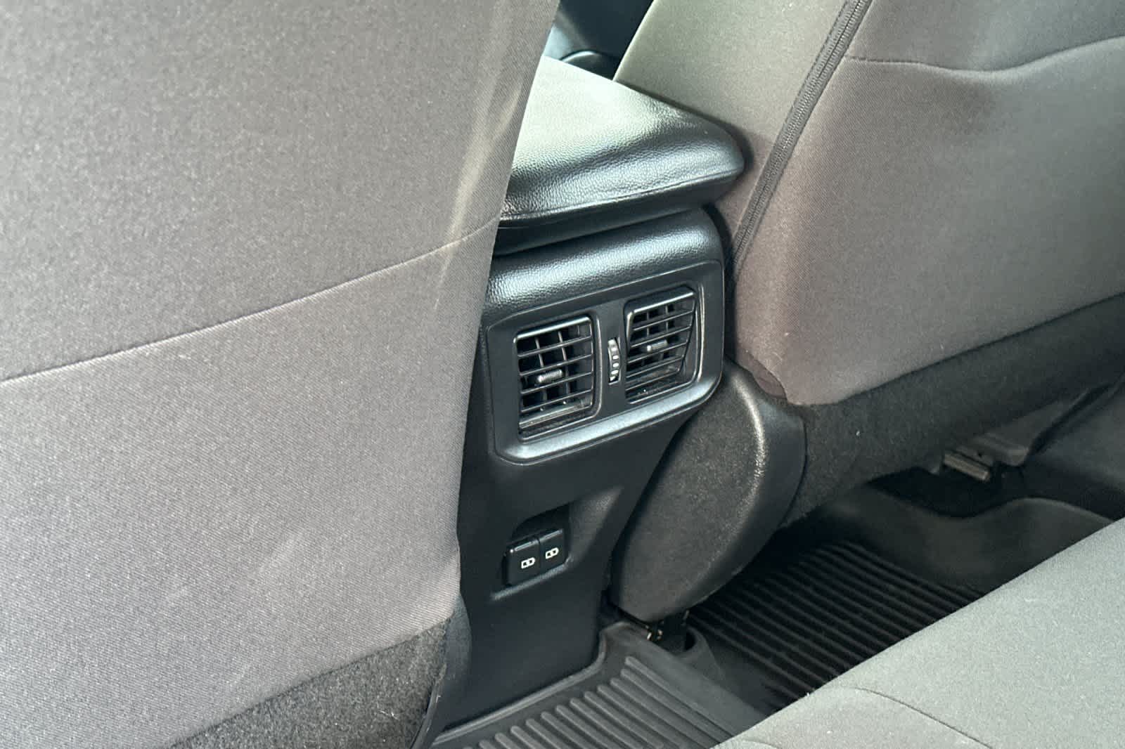 Thumbnail: 2022 Toyota RAV4 - 14