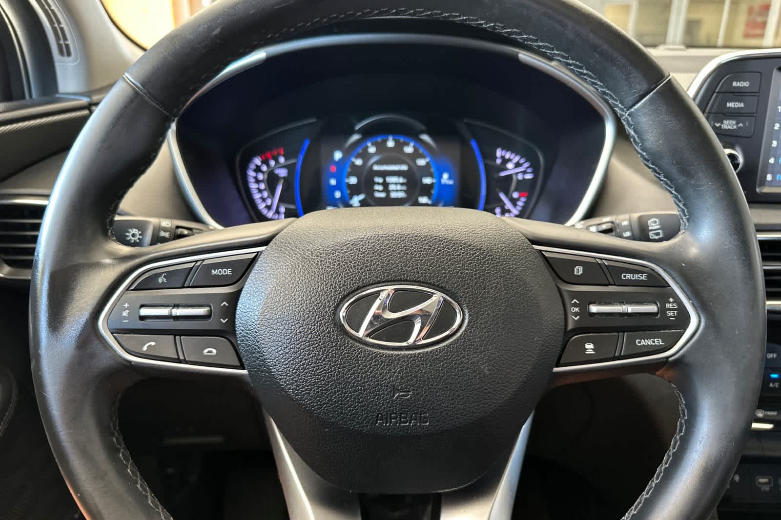 Thumbnail: 2020 Hyundai Santa Fe - 25