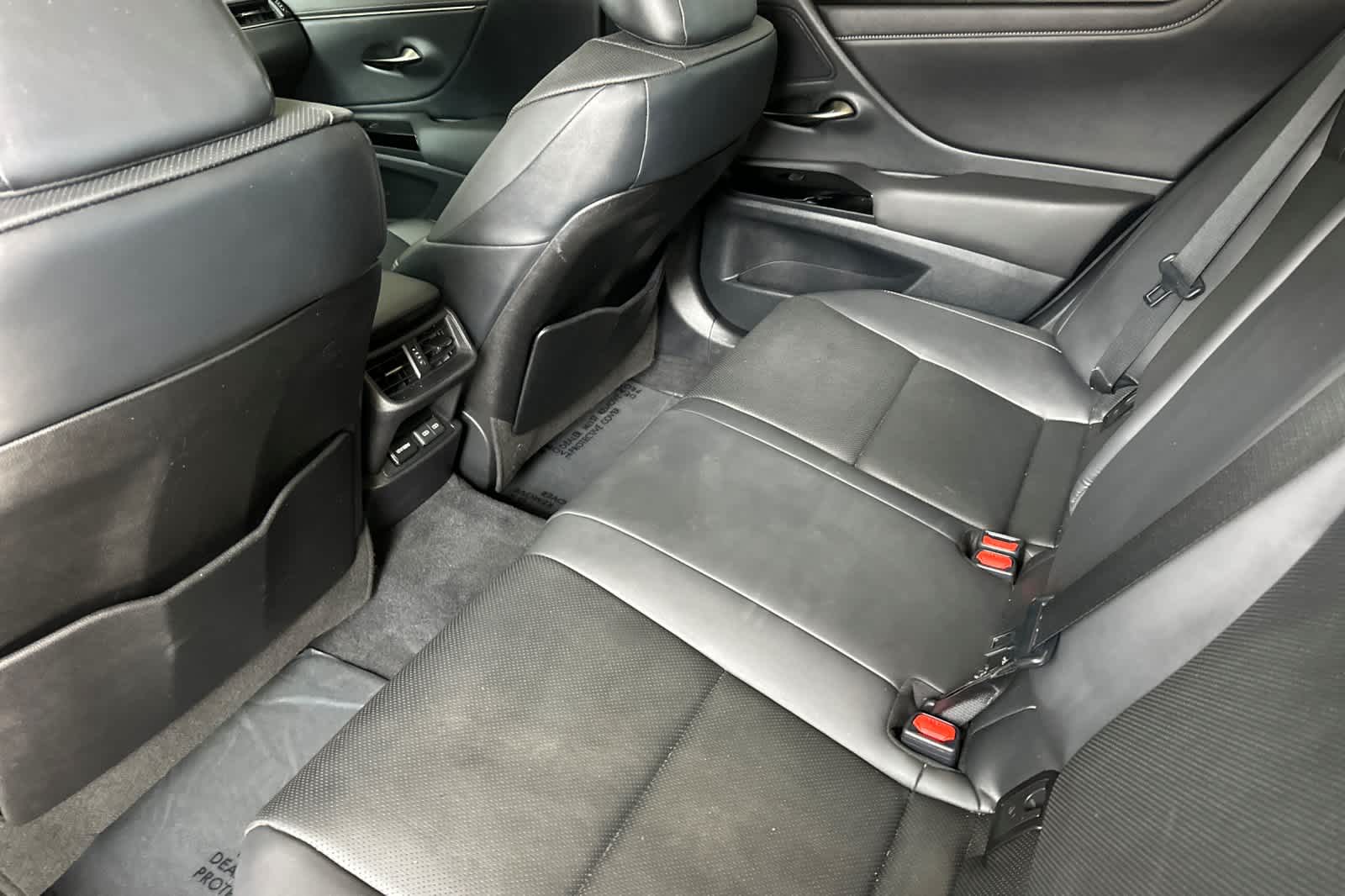 Thumbnail: 2023 Lexus ES - 4