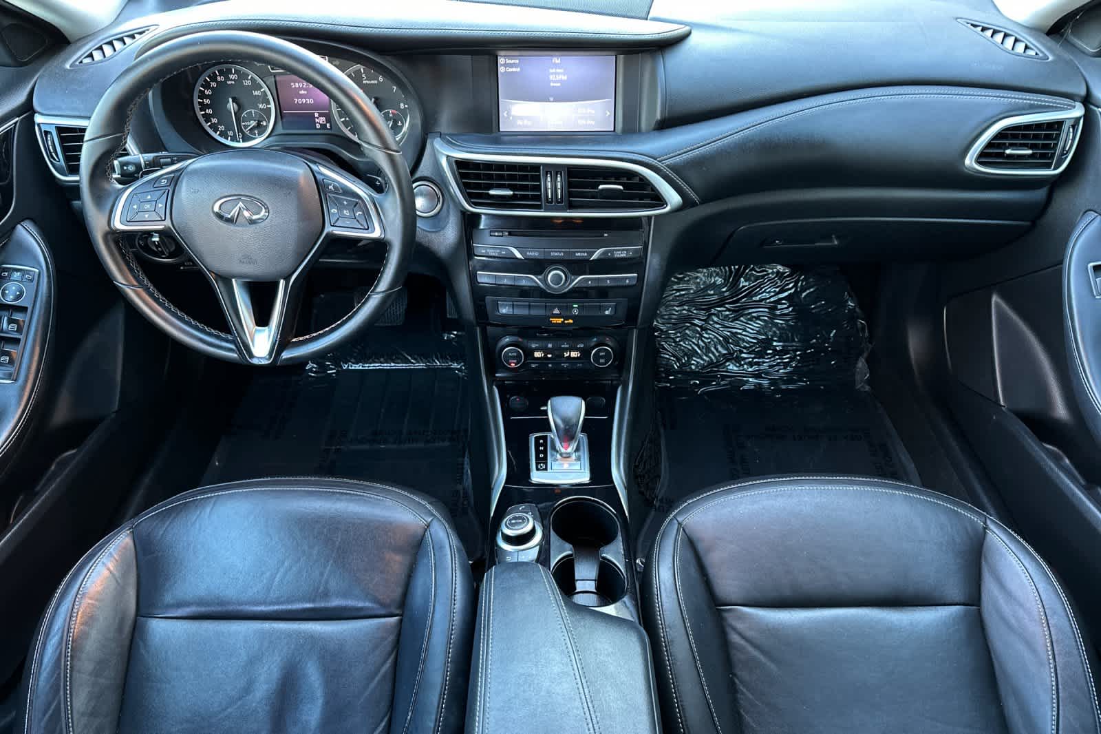 Thumbnail: 2018 INFINITI QX30 - 3