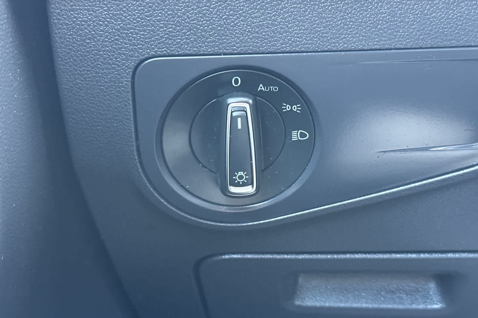 Thumbnail: 2021 Volkswagen Tiguan - 31