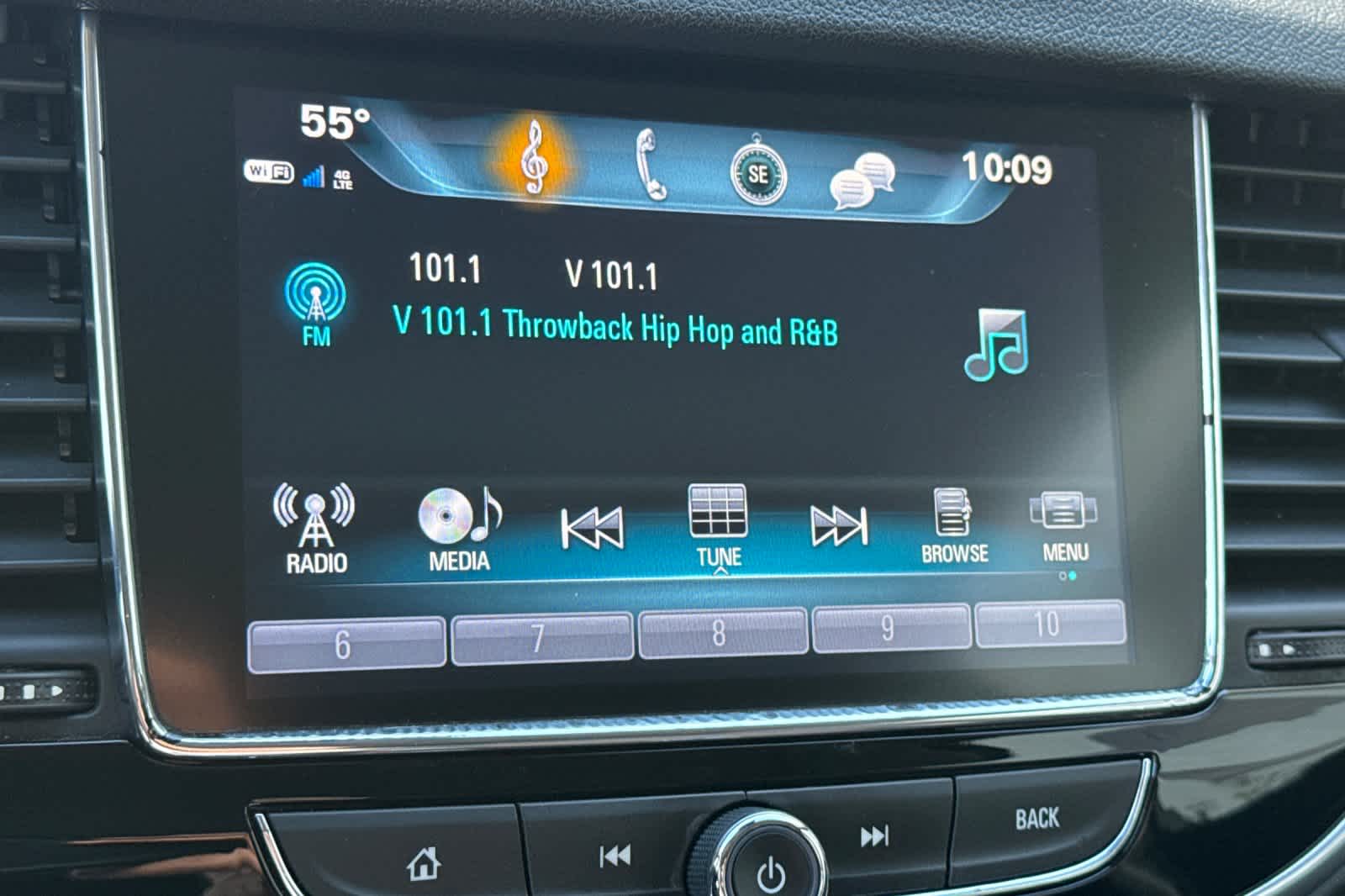 Thumbnail: 2019 Buick Encore - 19