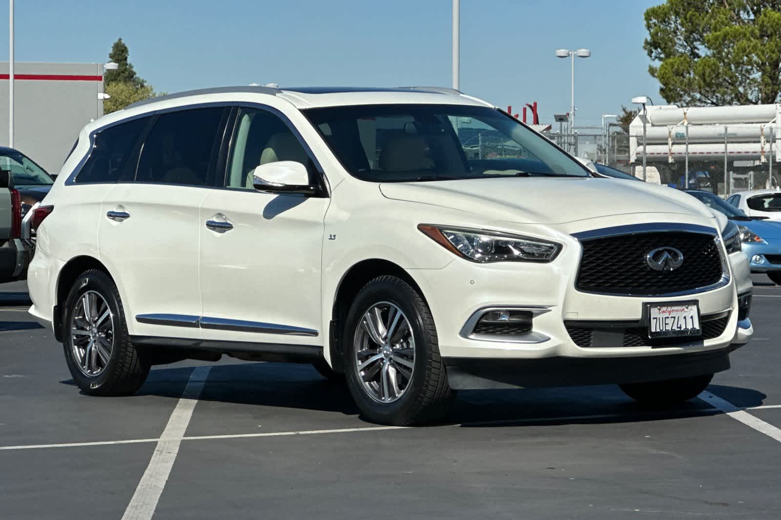 Thumbnail: 2016 INFINITI QX60 - 5