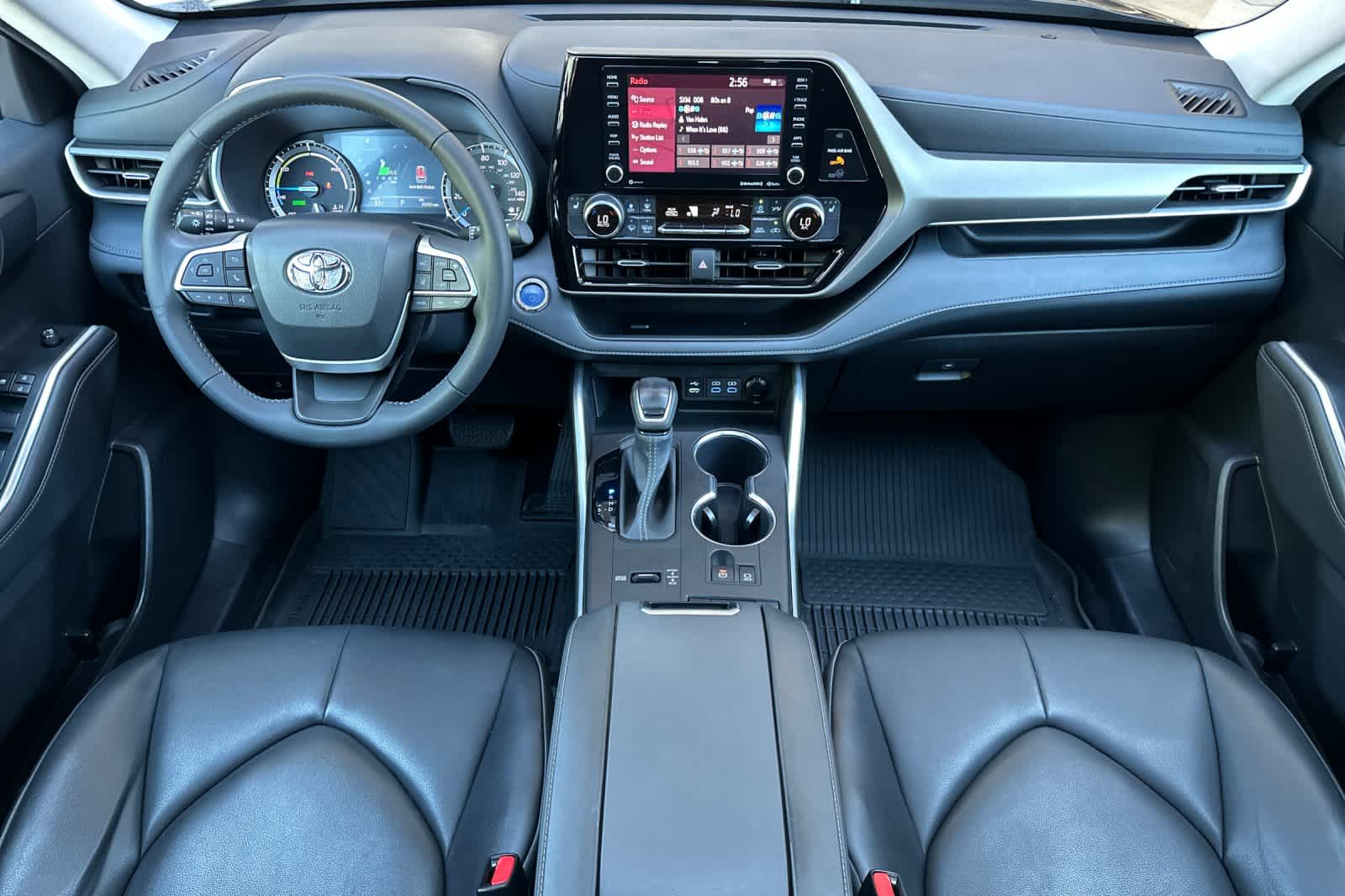 Thumbnail: 2022 Toyota Highlander - 2