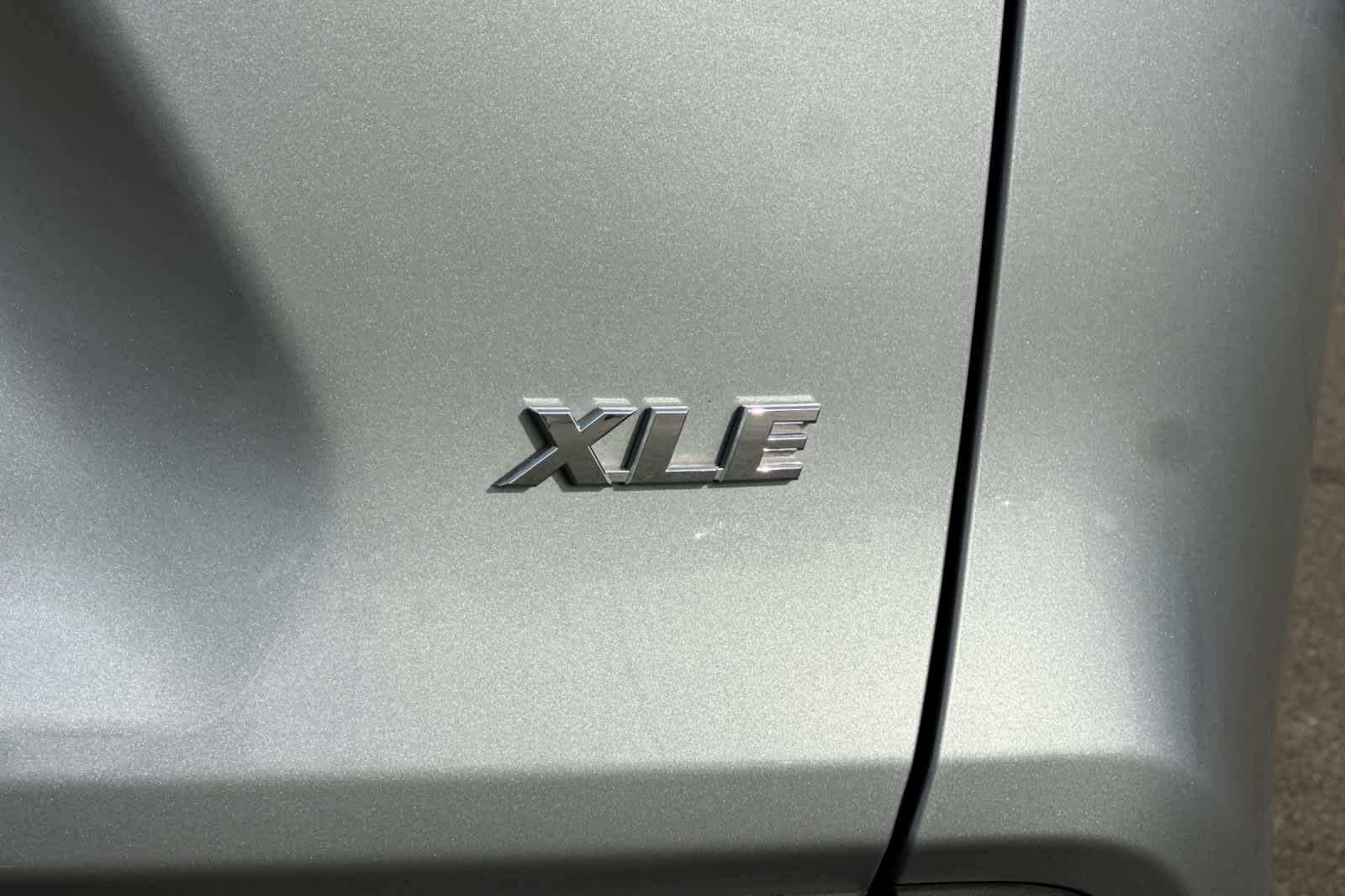 Thumbnail: 2023 Toyota RAV4 - 32