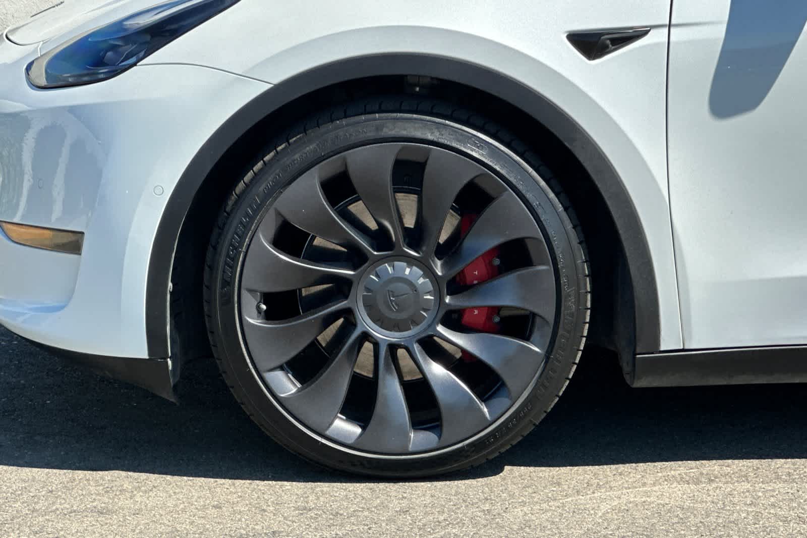 Thumbnail: 2022 Tesla Model Y - 29