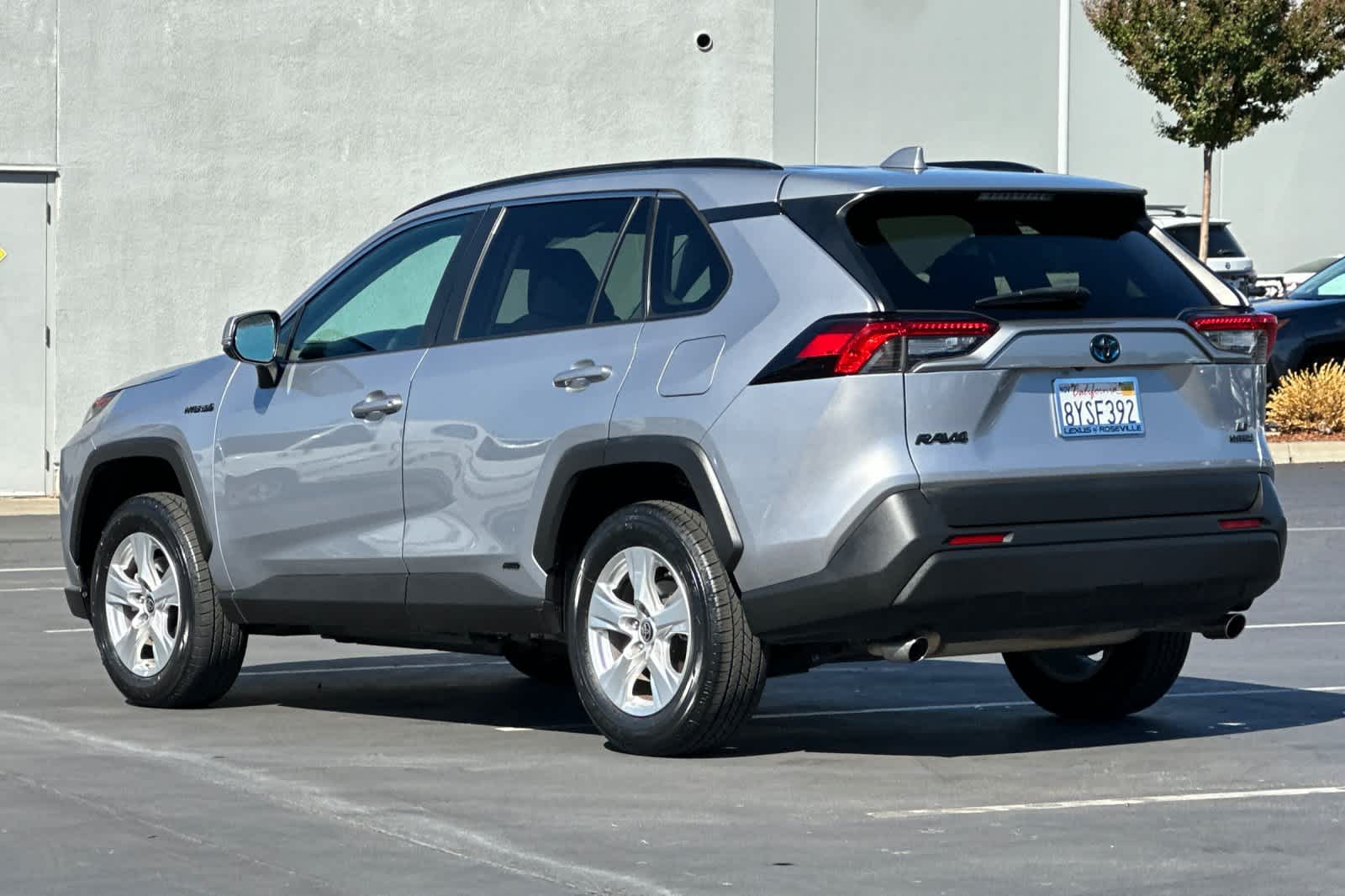 Thumbnail: 2021 Toyota RAV4 - 7