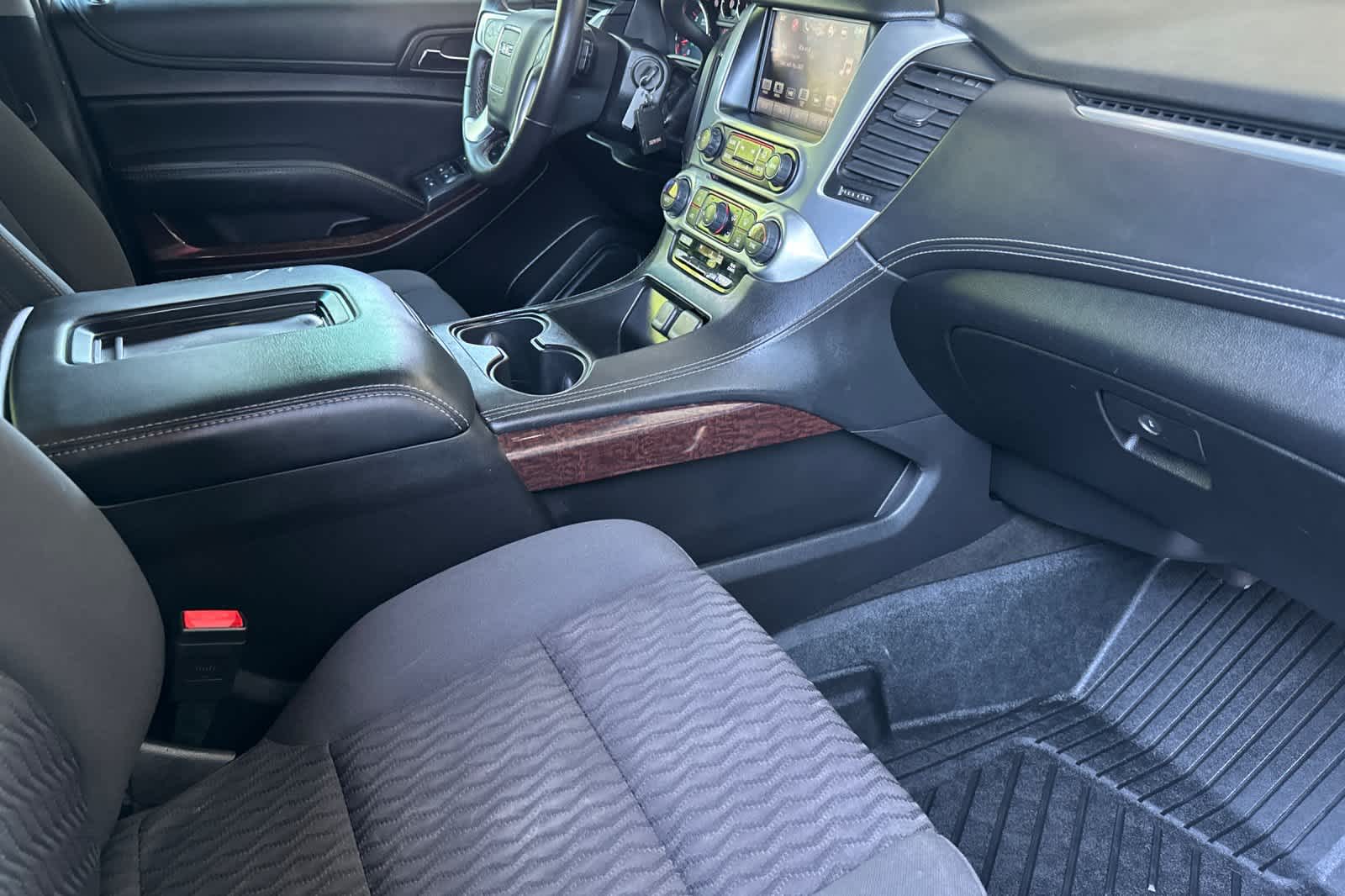 Thumbnail: 2016 GMC Yukon - 16